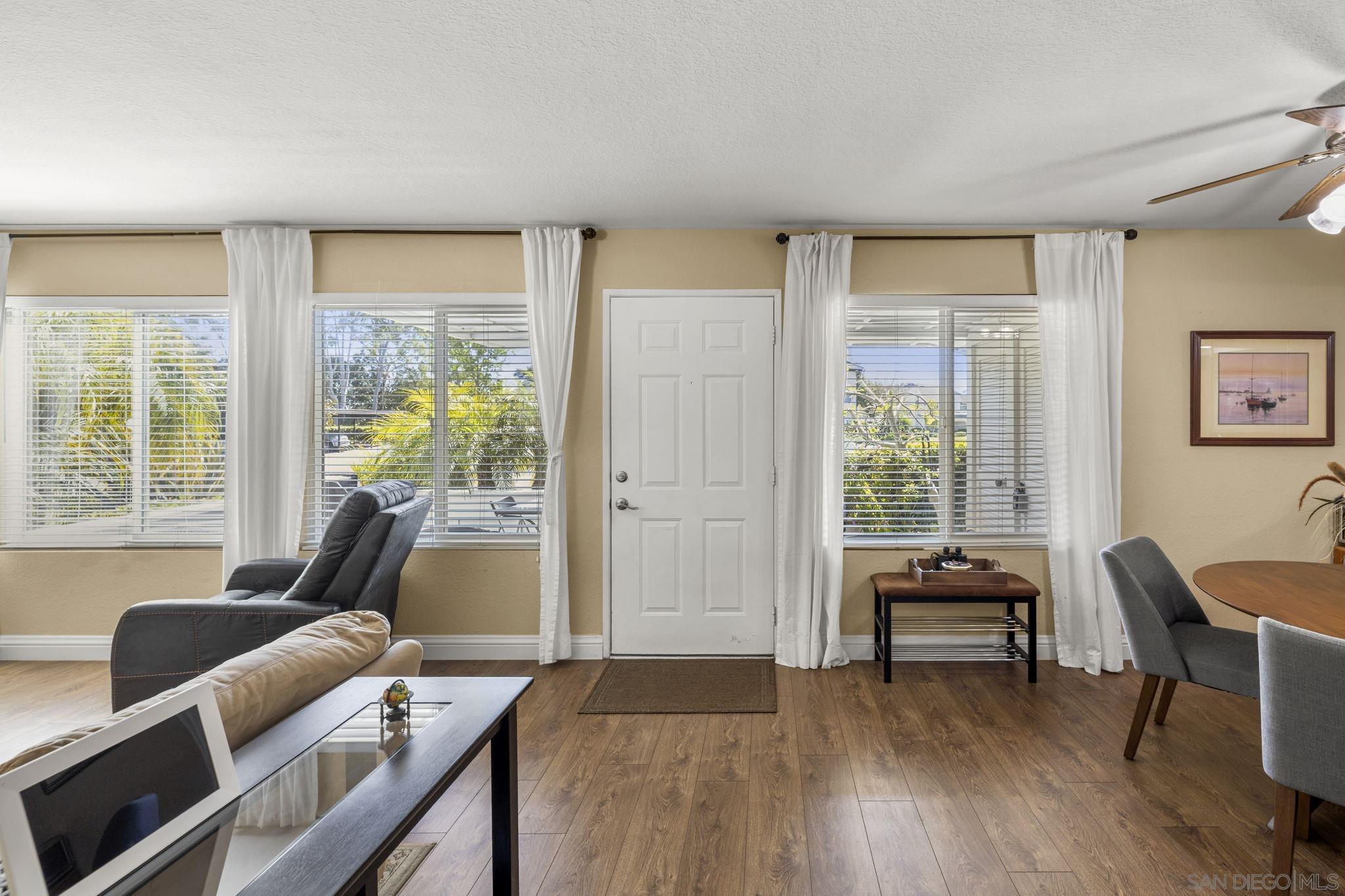 Detail Gallery Image 5 of 33 For 883  Ginger Ave, Carlsbad,  CA 92011 - 2 Beds | 1/1 Baths