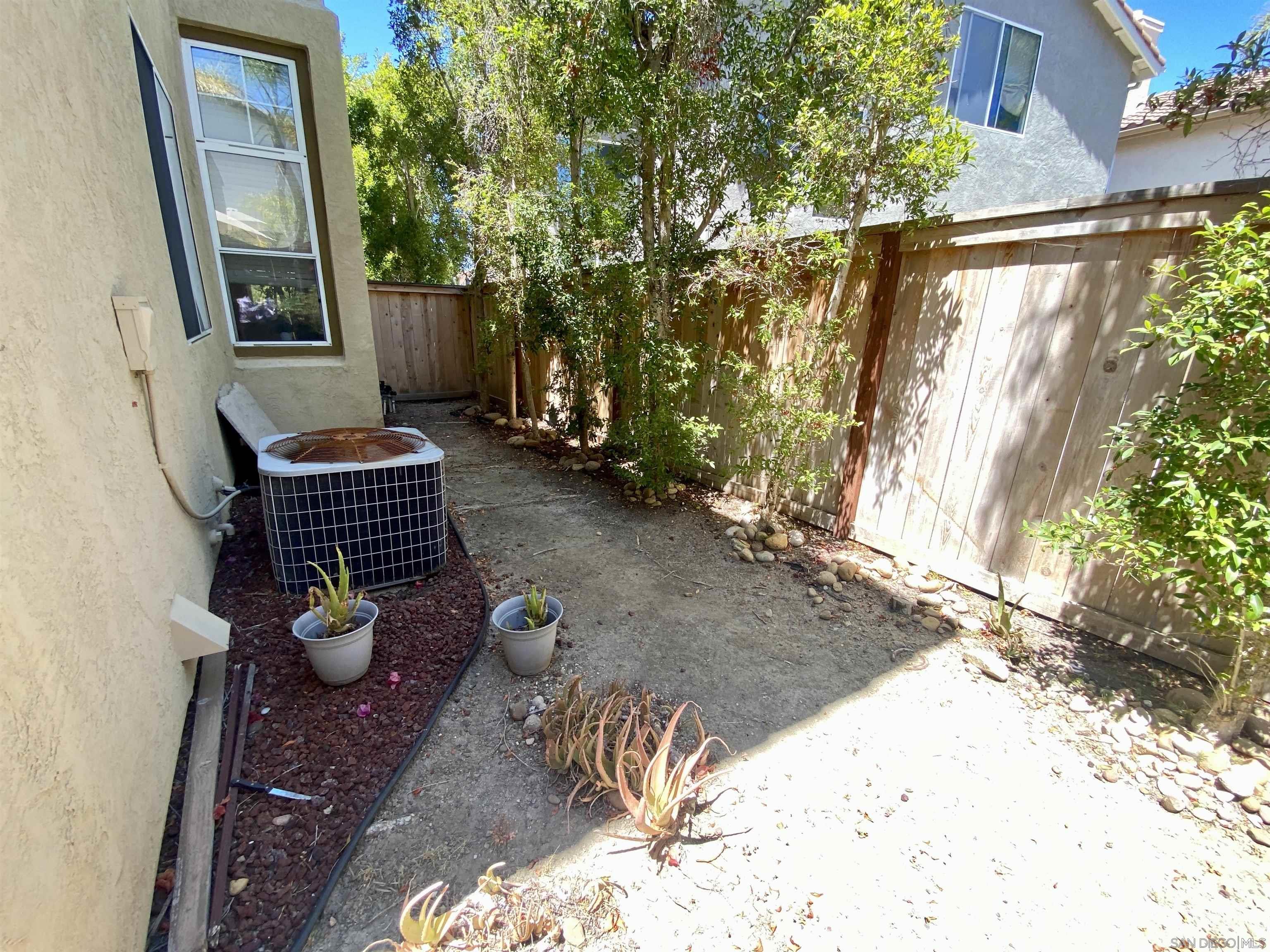 Detail Gallery Image 50 of 53 For 12061  Daymark Ct, San Diego,  CA 92131 - 4 Beds | 2/1 Baths