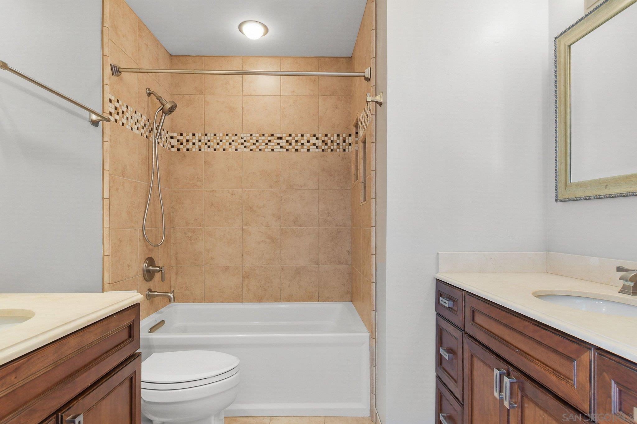 Detail Gallery Image 27 of 36 For 835  E Ave  #B,  Coronado,  CA 92118 - 3 Beds | 2/1 Baths