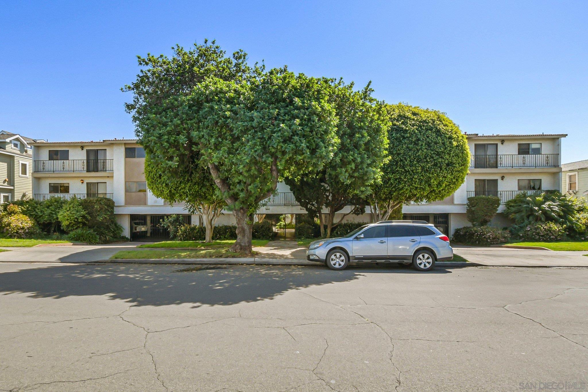 Detail Gallery Image 34 of 36 For 835  E Ave  #B,  Coronado,  CA 92118 - 3 Beds | 2/1 Baths