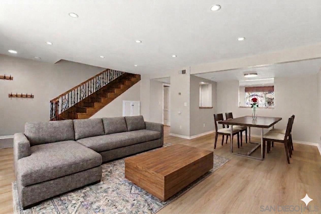 Detail Gallery Image 6 of 36 For 835  E Ave  #B,  Coronado,  CA 92118 - 3 Beds | 2/1 Baths