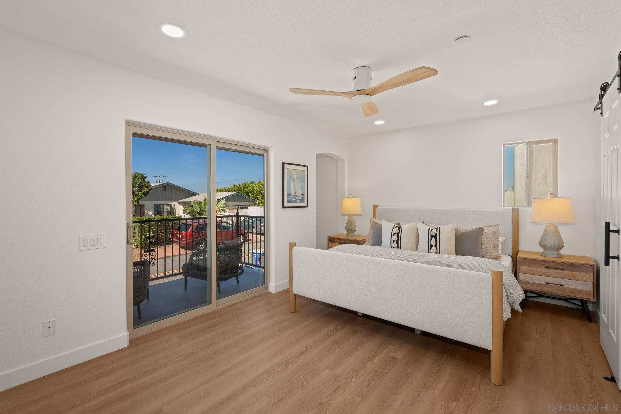 Detail Gallery Image 18 of 33 For 2483  Oxford Ave, Cardiff By The Sea,  CA 92007 - 3 Beds | 3 Baths