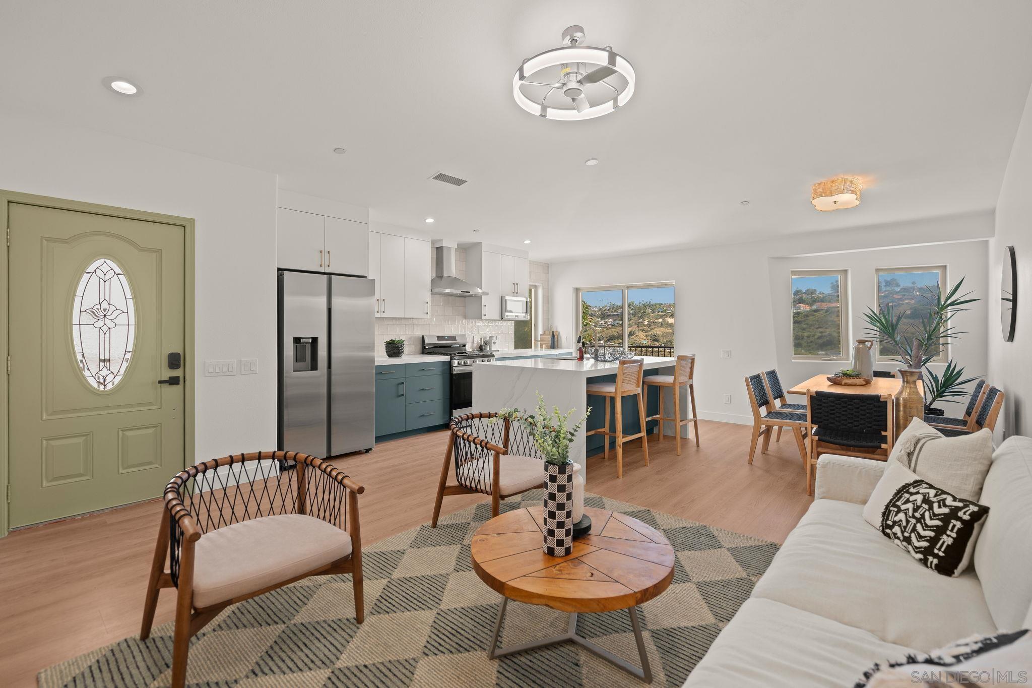 Detail Gallery Image 8 of 33 For 2483  Oxford Ave, Cardiff By The Sea,  CA 92007 - 3 Beds | 3 Baths