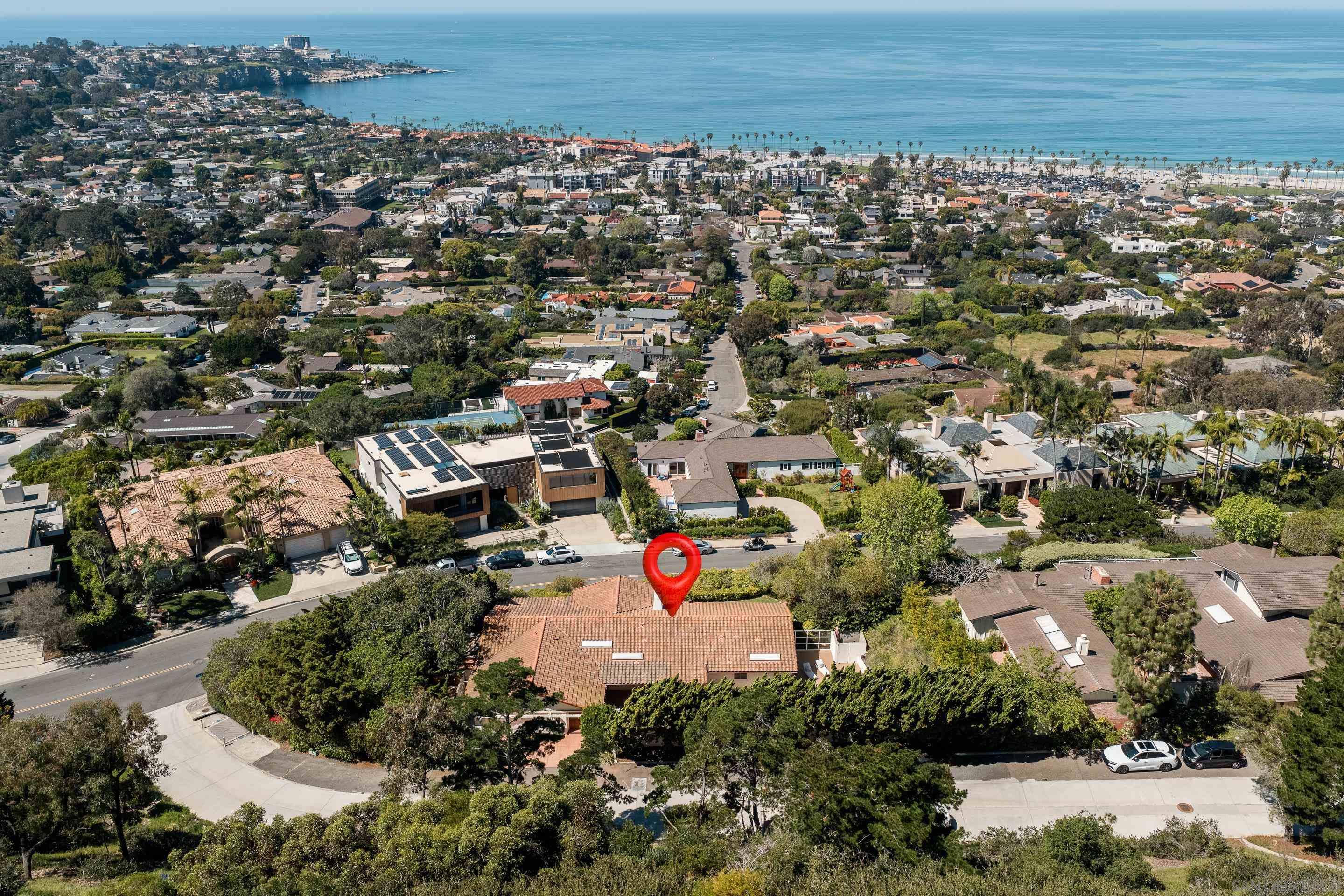 Detail Gallery Image 5 of 36 For 2586  Calle Del Oro, La Jolla,  CA 92037 - 3 Beds | 3 Baths