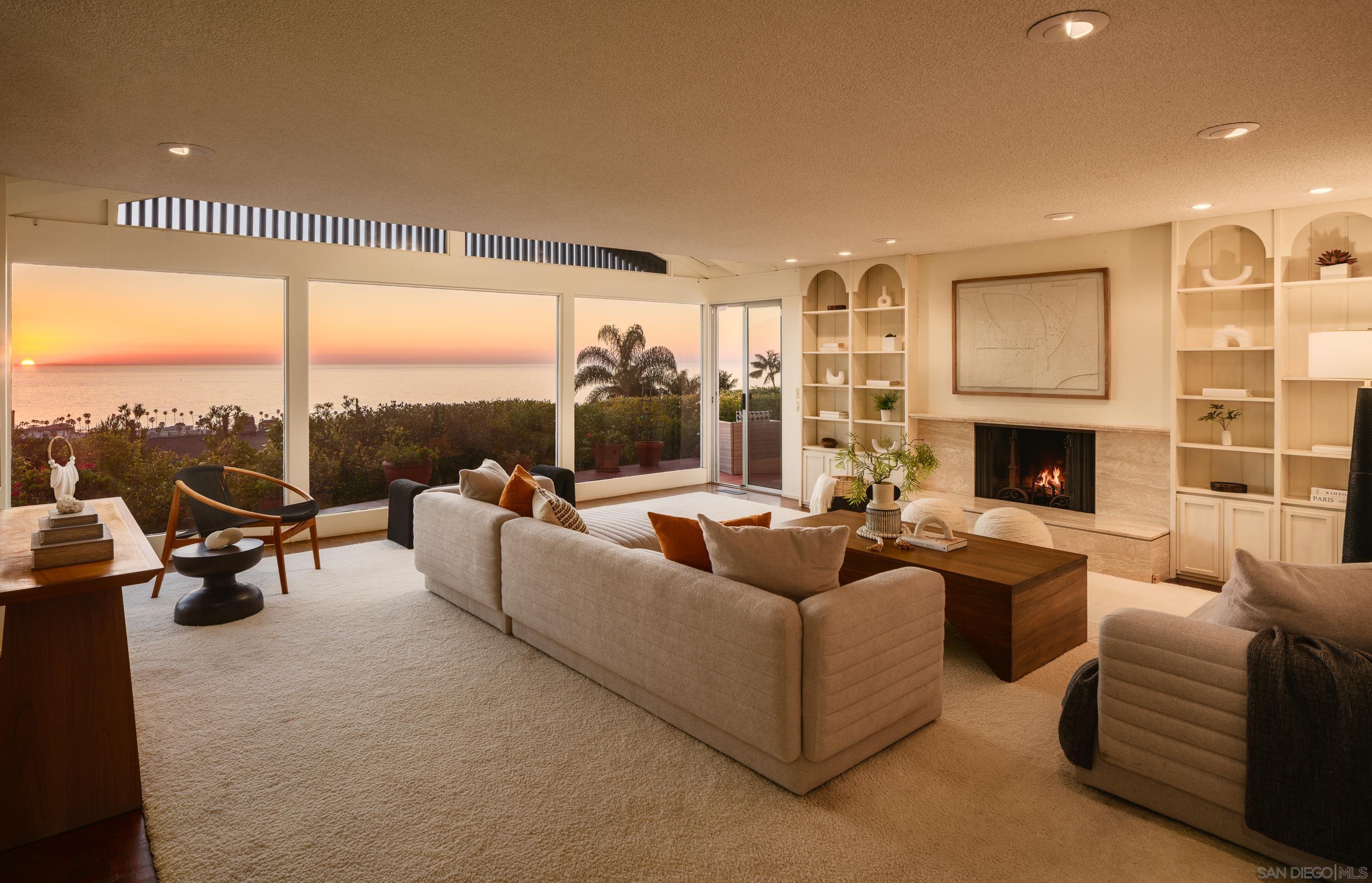 Detail Gallery Image 7 of 36 For 2586  Calle Del Oro, La Jolla,  CA 92037 - 3 Beds | 3 Baths