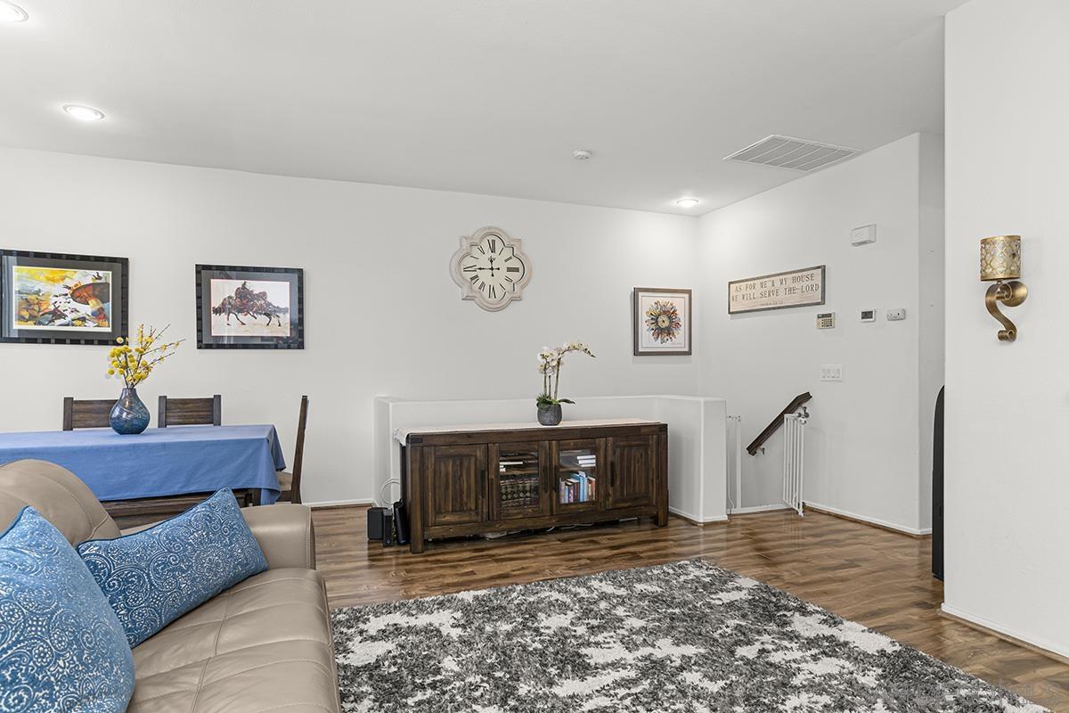 Detail Gallery Image 14 of 39 For 6113  Paseo Granito, Carlsbad,  CA 92009 - 3 Beds | 2 Baths