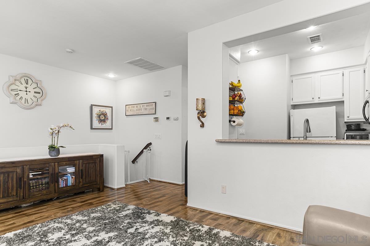 Detail Gallery Image 22 of 39 For 6113  Paseo Granito, Carlsbad,  CA 92009 - 3 Beds | 2 Baths