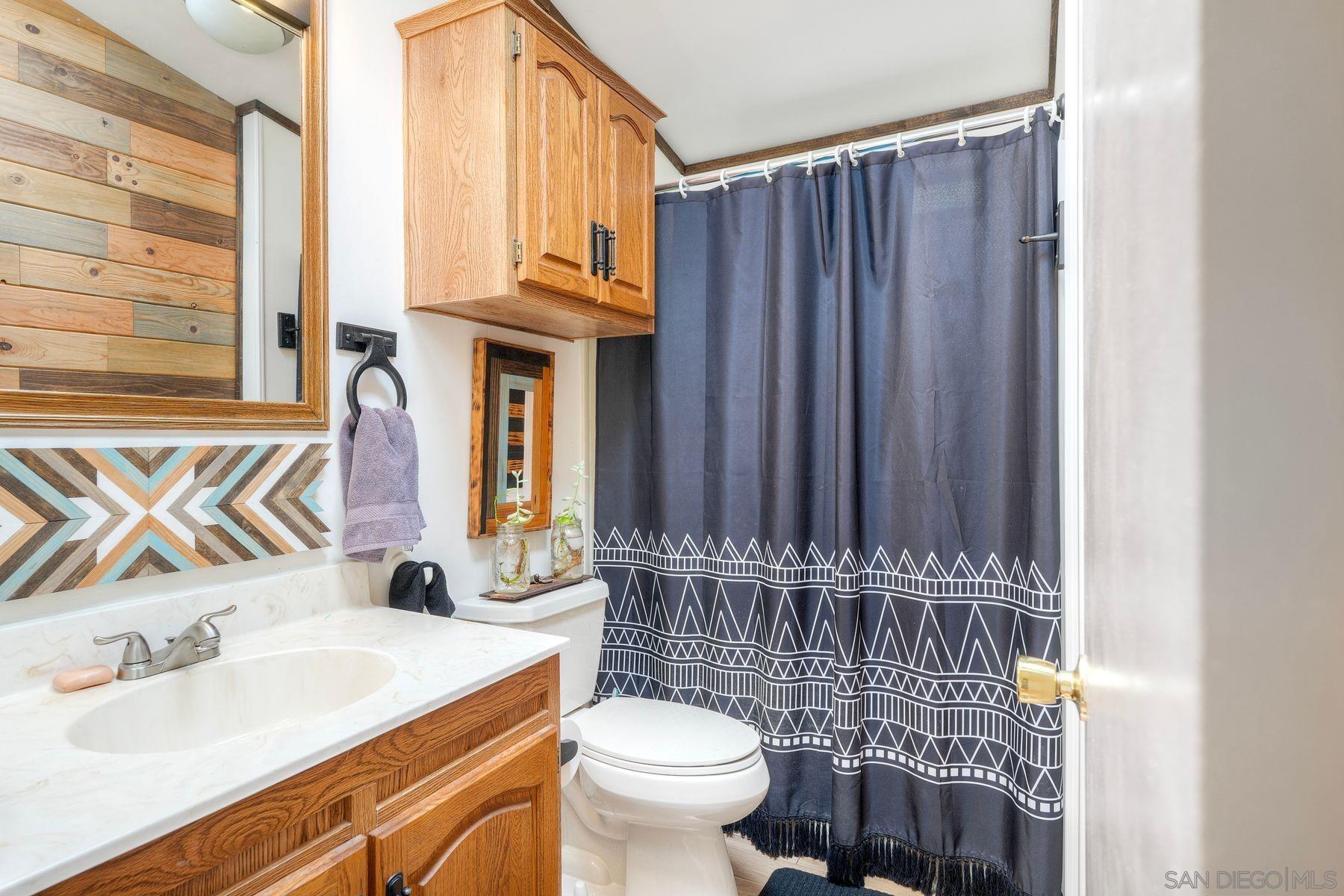 Detail Gallery Image 16 of 38 For 1192  via Santa Paulo, Vista,  CA 92081 - 2 Beds | 2 Baths