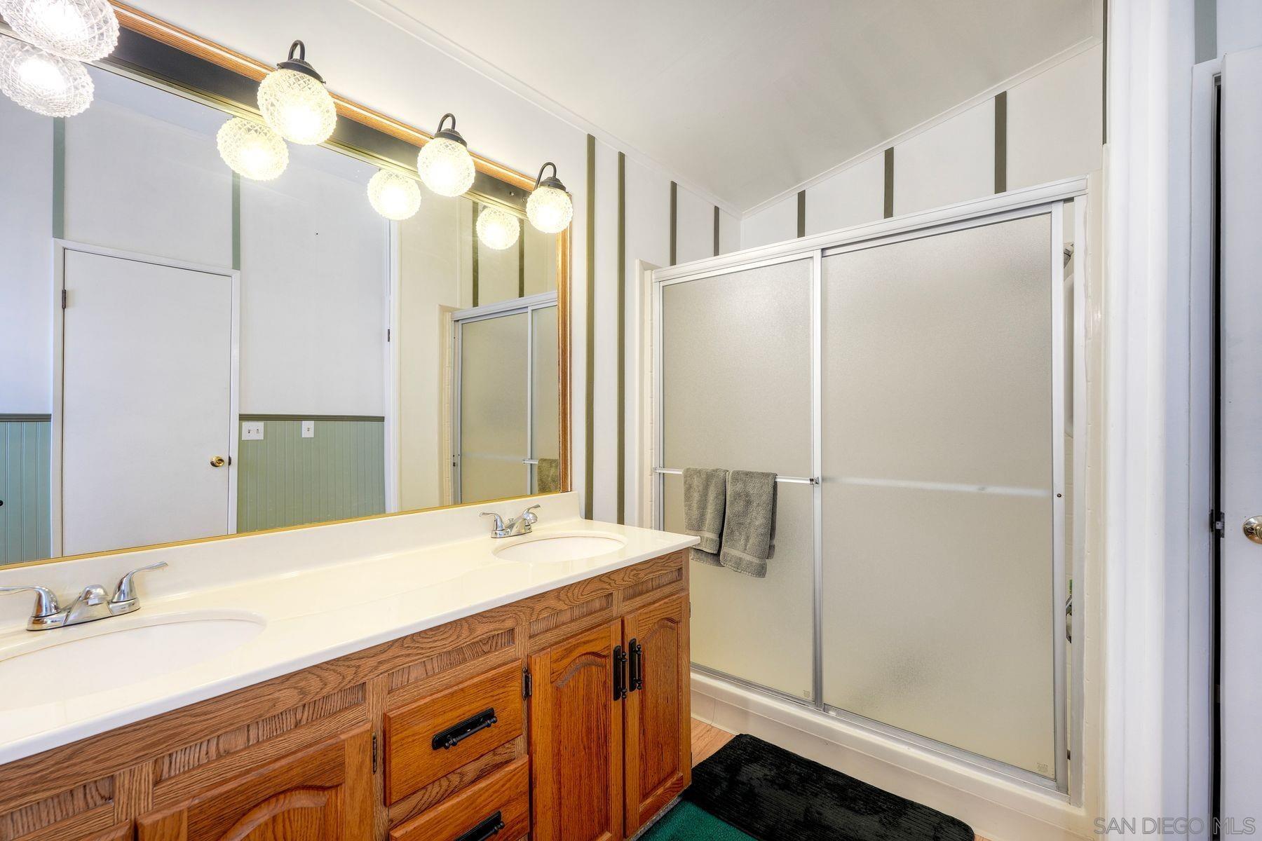 Detail Gallery Image 20 of 38 For 1192  via Santa Paulo, Vista,  CA 92081 - 2 Beds | 2 Baths