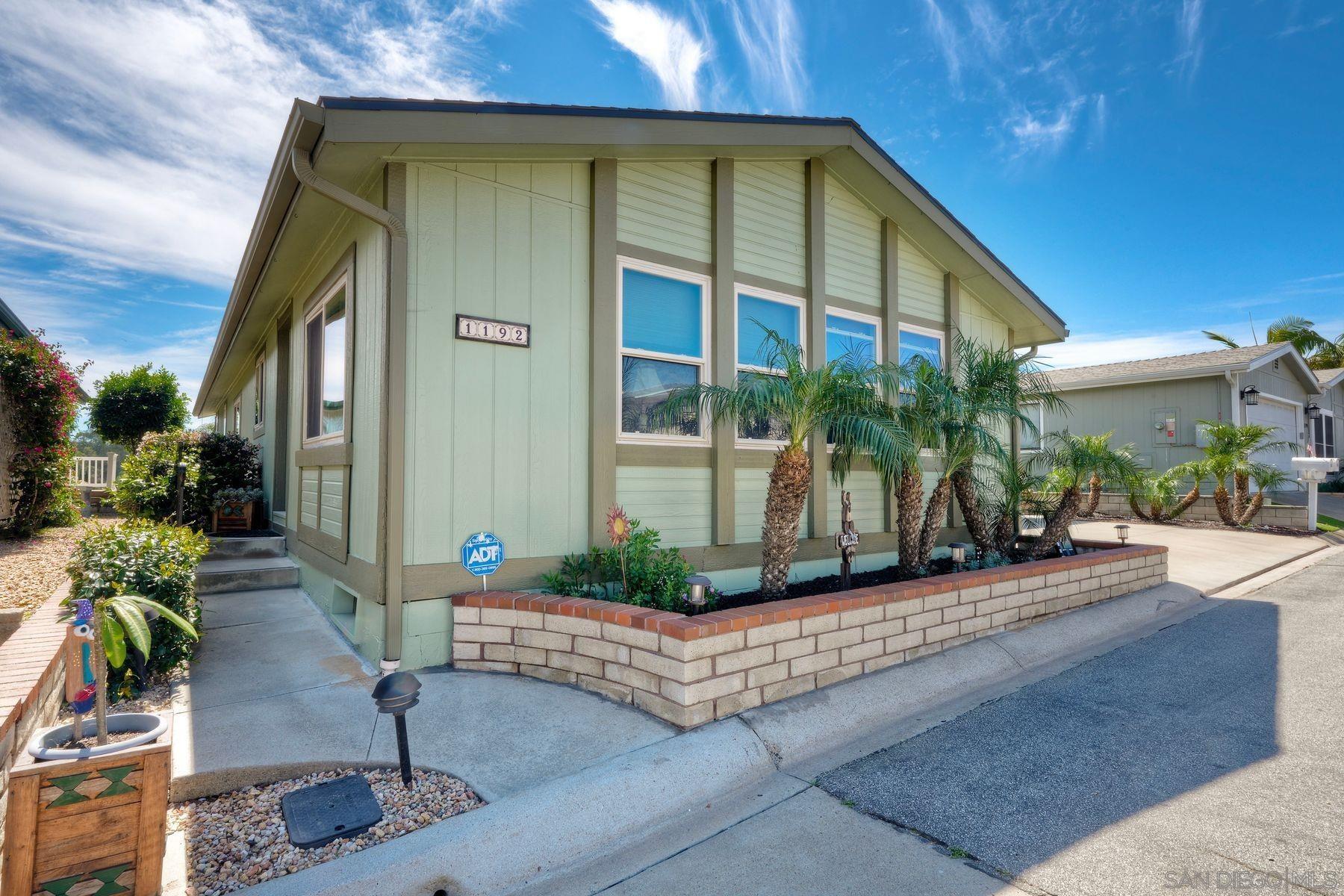 Detail Gallery Image 3 of 38 For 1192  via Santa Paulo, Vista,  CA 92081 - 2 Beds | 2 Baths