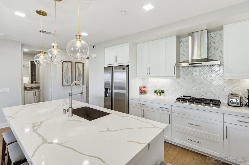 Detail Gallery Image 15 of 63 For Community, San Diego,  CA 92108 - 3 Beds | 2/1 Baths