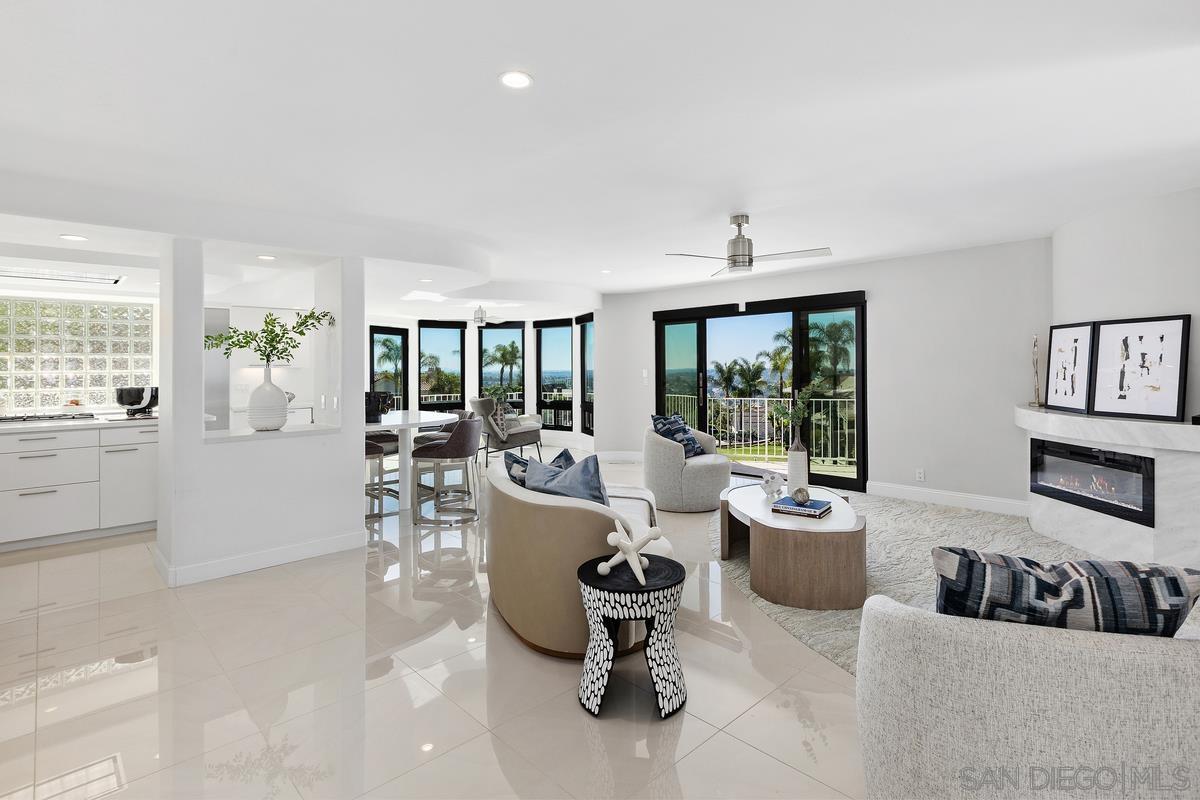 Detail Gallery Image 11 of 38 For 7215  El Fuerte St, Carlsbad,  CA 92009 - 4 Beds | 3/1 Baths