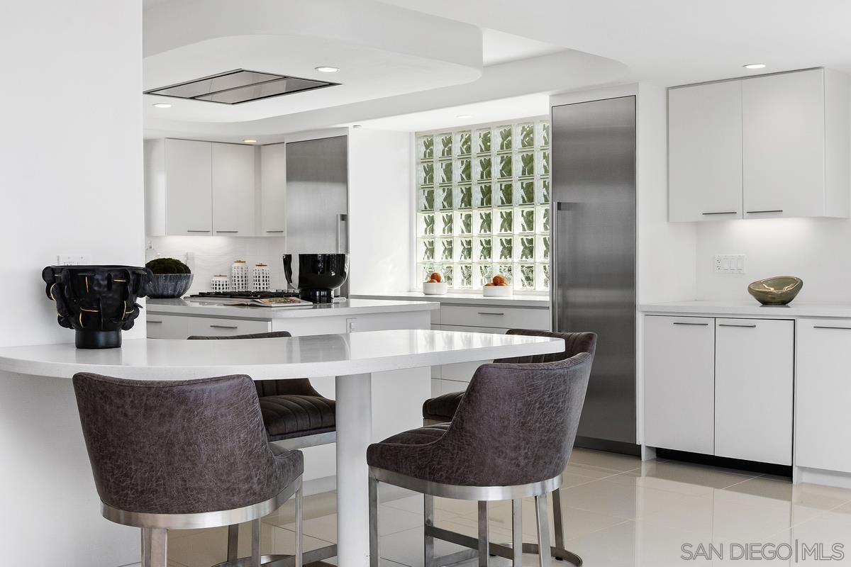 Detail Gallery Image 14 of 38 For 7215  El Fuerte St, Carlsbad,  CA 92009 - 4 Beds | 3/1 Baths