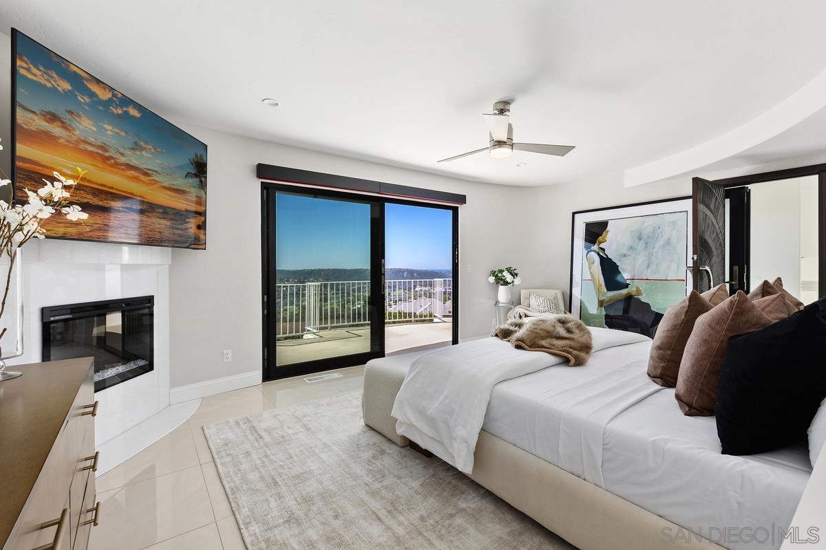 Detail Gallery Image 20 of 38 For 7215  El Fuerte St, Carlsbad,  CA 92009 - 4 Beds | 3/1 Baths