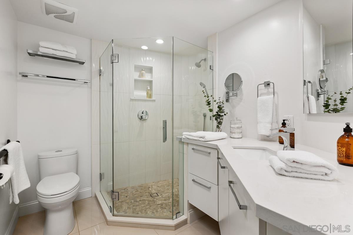 Detail Gallery Image 28 of 38 For 7215  El Fuerte St, Carlsbad,  CA 92009 - 4 Beds | 3/1 Baths