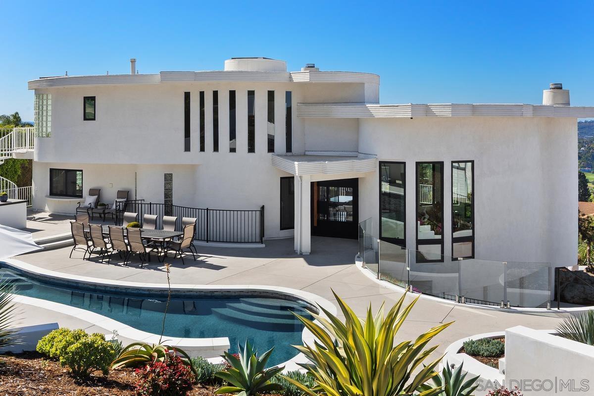 Detail Gallery Image 30 of 38 For 7215  El Fuerte St, Carlsbad,  CA 92009 - 4 Beds | 3/1 Baths