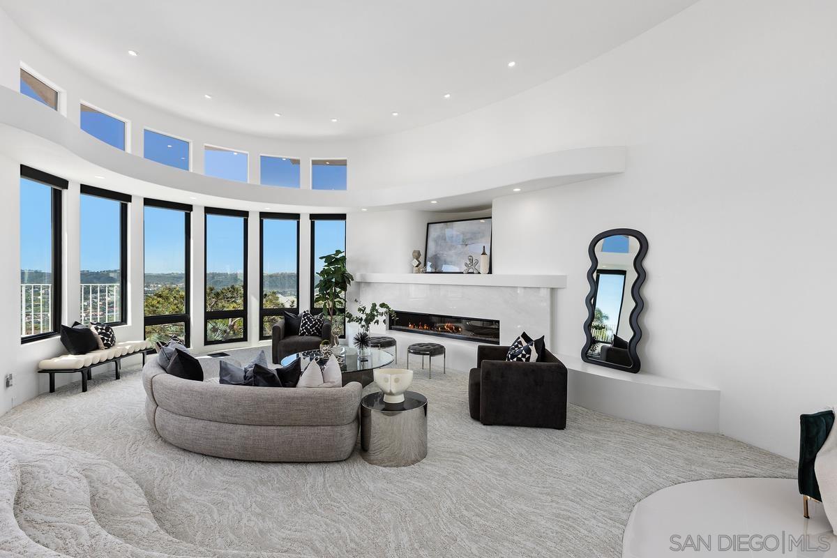 Detail Gallery Image 8 of 38 For 7215  El Fuerte St, Carlsbad,  CA 92009 - 4 Beds | 3/1 Baths