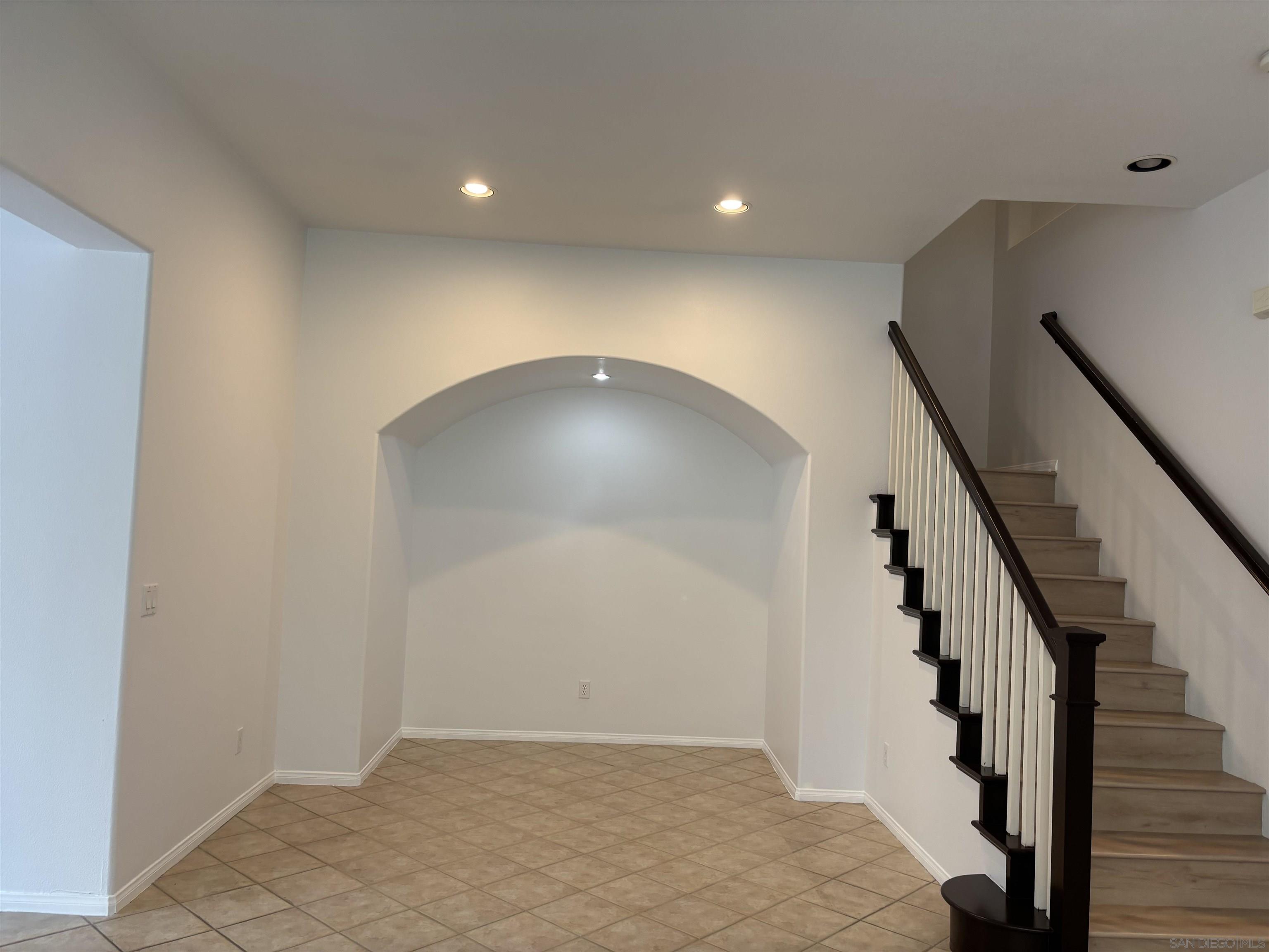 Detail Gallery Image 11 of 25 For 11412  Miro Circle, San Diego,  CA 92131 - 3 Beds | 2/1 Baths