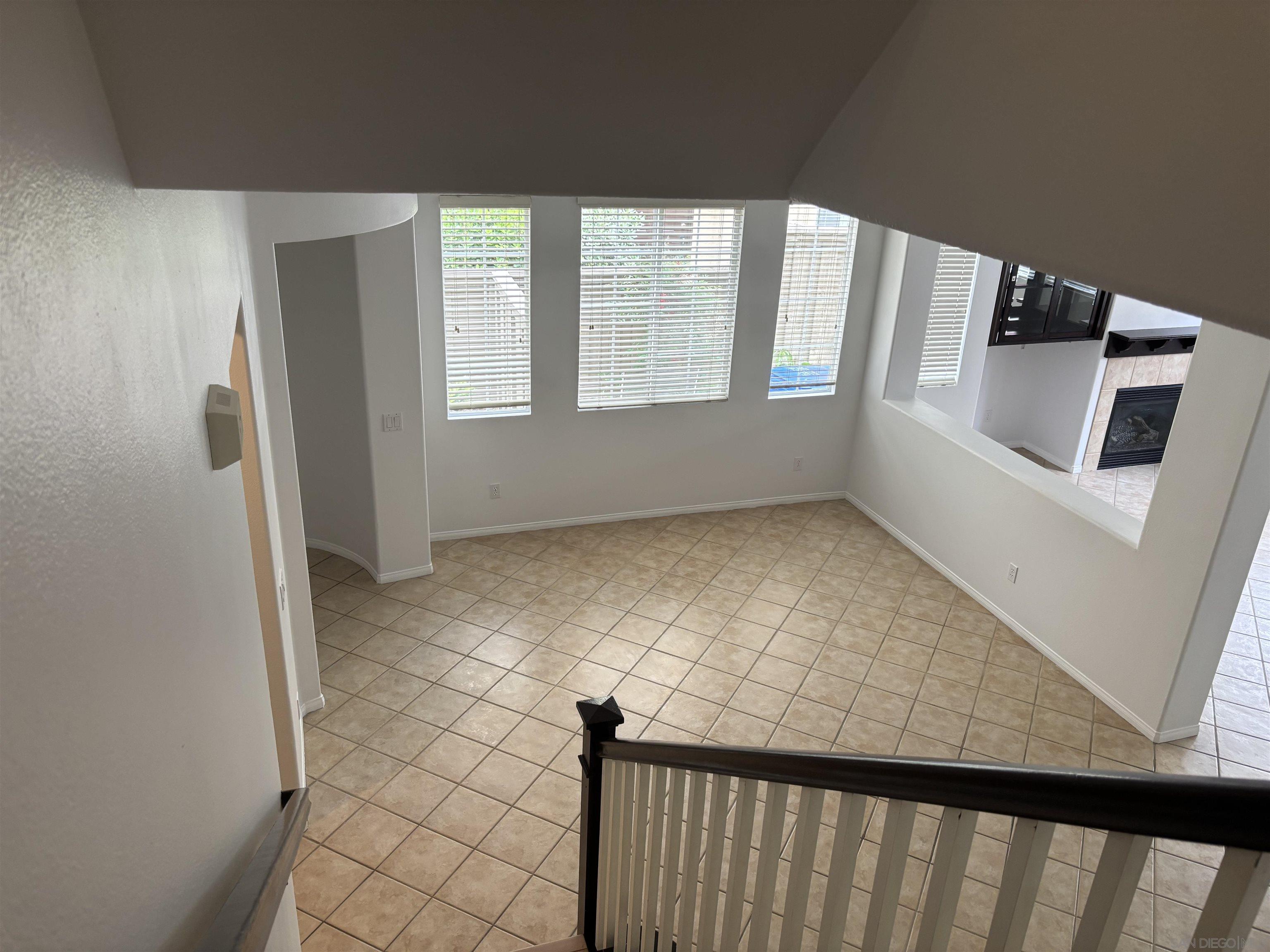 Detail Gallery Image 9 of 25 For 11412  Miro Circle, San Diego,  CA 92131 - 3 Beds | 2/1 Baths