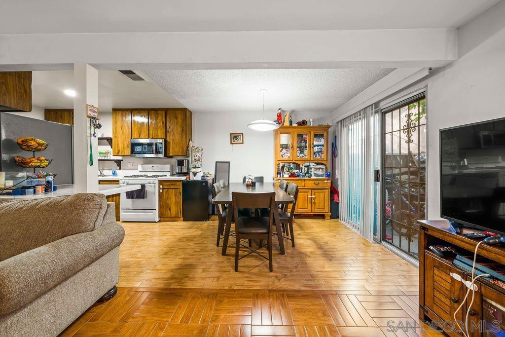 Detail Gallery Image 17 of 24 For 1302 W San Ysidro  #UNIT C,  San Ysidro,  CA 92173 - 2 Beds | 1/1 Baths