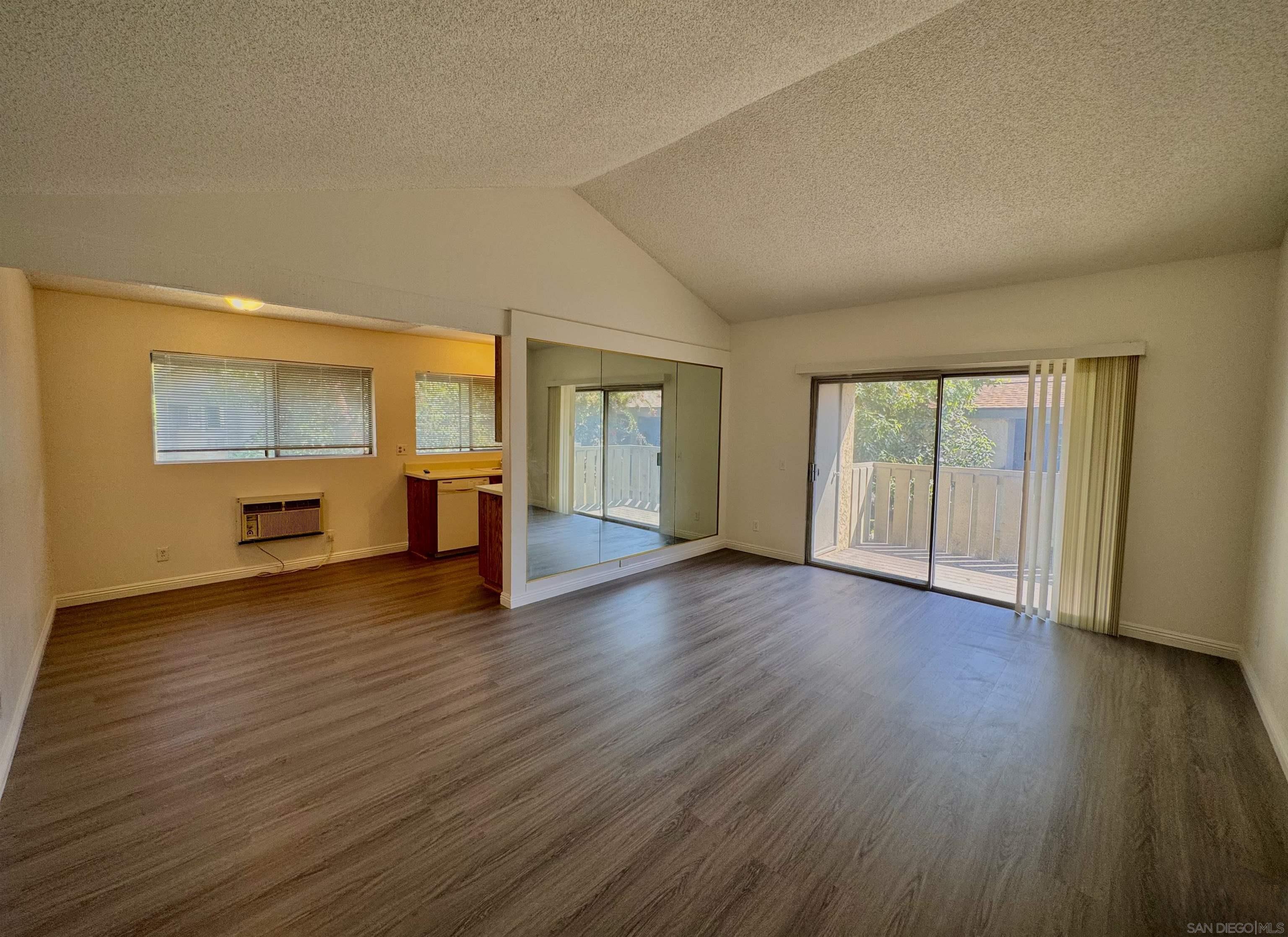 Detail Gallery Image 7 of 9 For 960 E Bonita Ave  #52,  Pomona,  CA 91767 - 1 Beds | 1 Baths