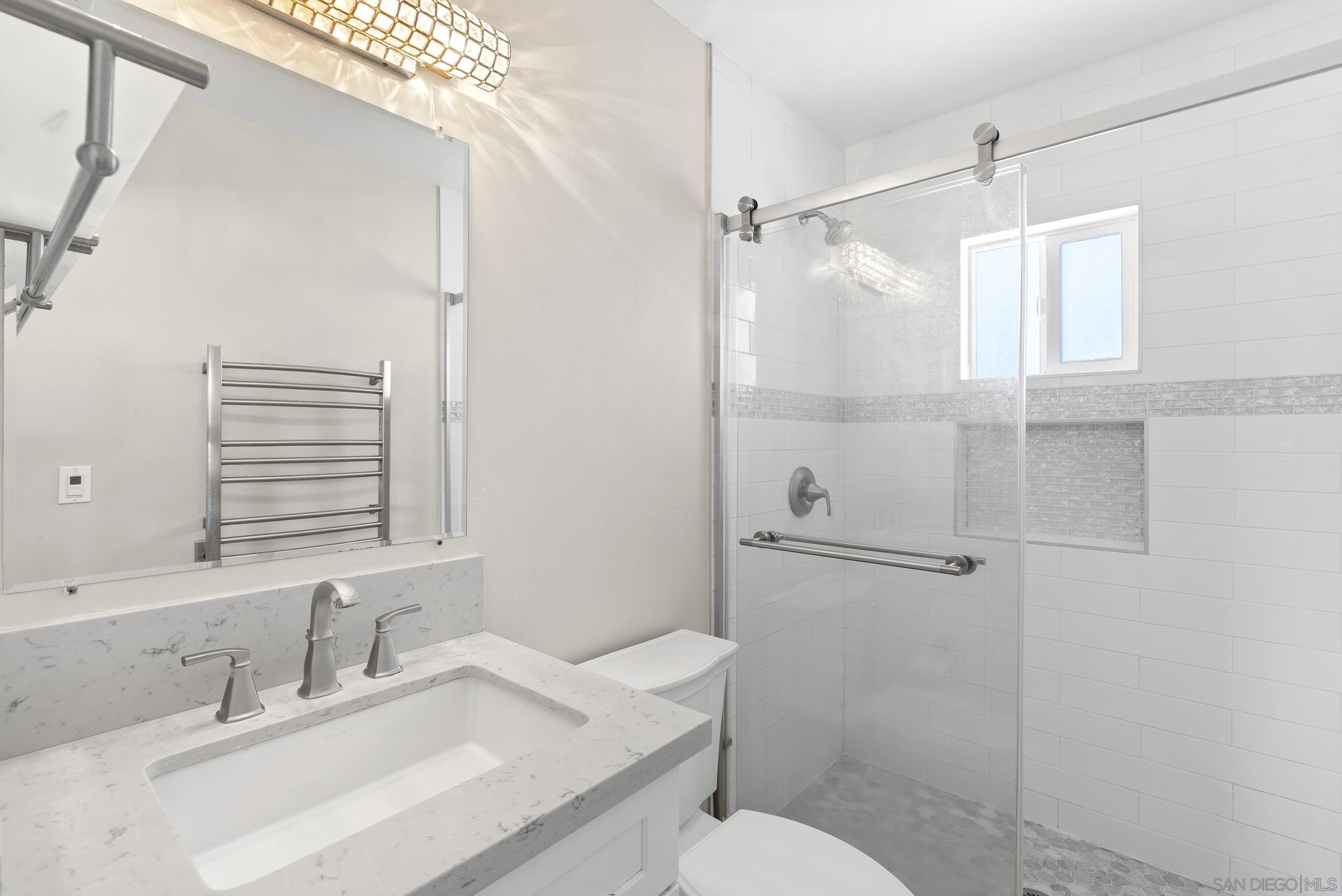 Detail Gallery Image 8 of 13 For 3635  Tomahawk, San Diego,  CA 92117 - 3 Beds | 2 Baths