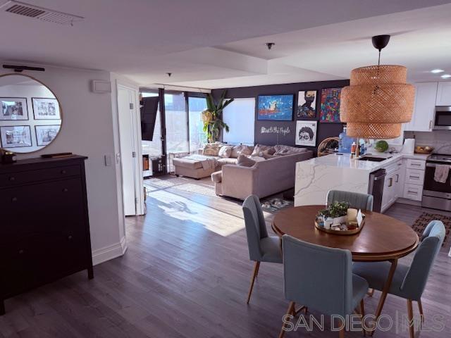 Detail Gallery Image 6 of 12 For 1514  7th Ave  #403,  San Diego,  CA 92101 - 2 Beds | 2 Baths
