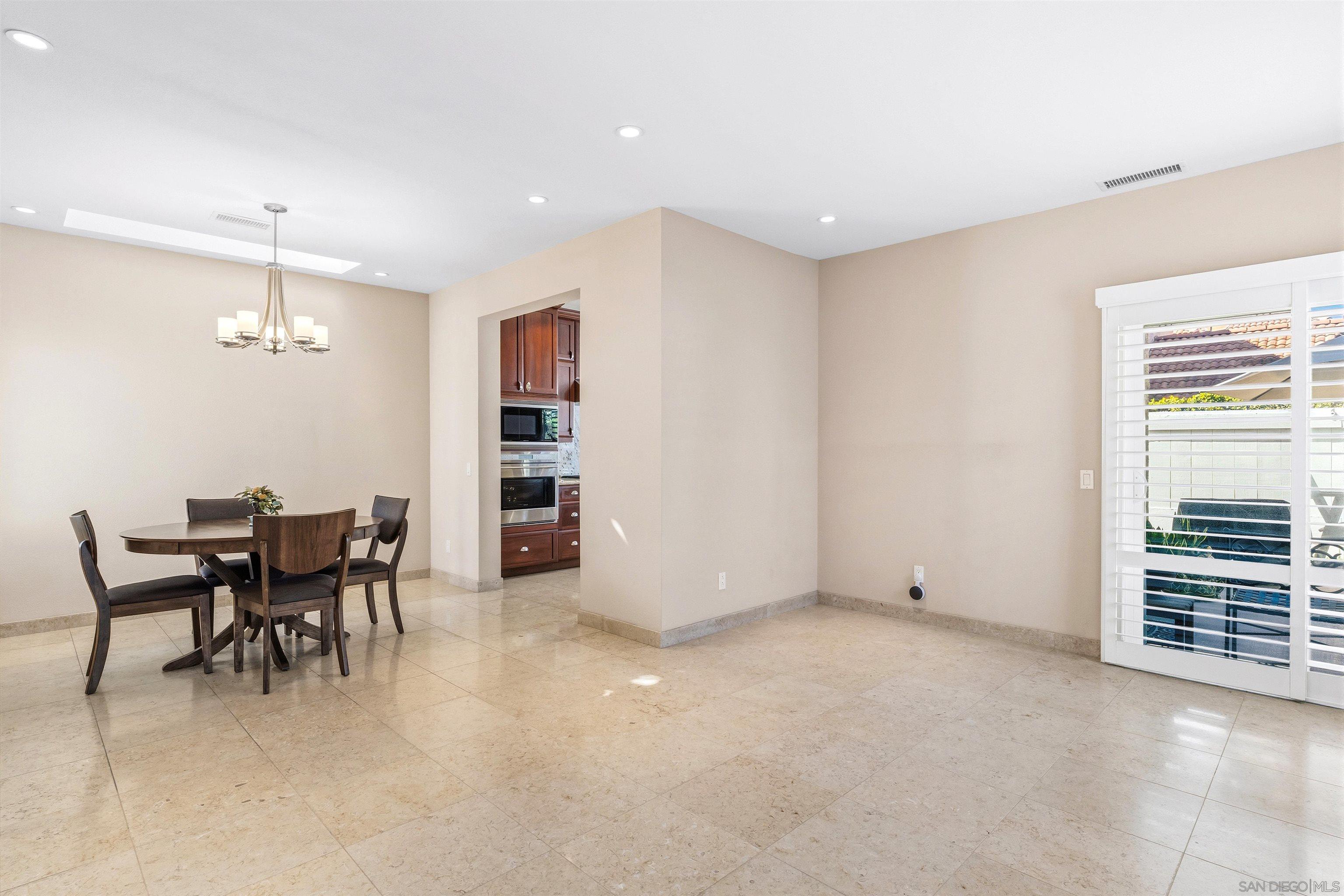 Detail Gallery Image 13 of 50 For 51  Delaport Place, Coronado,  CA 92118 - 3 Beds | 3 Baths