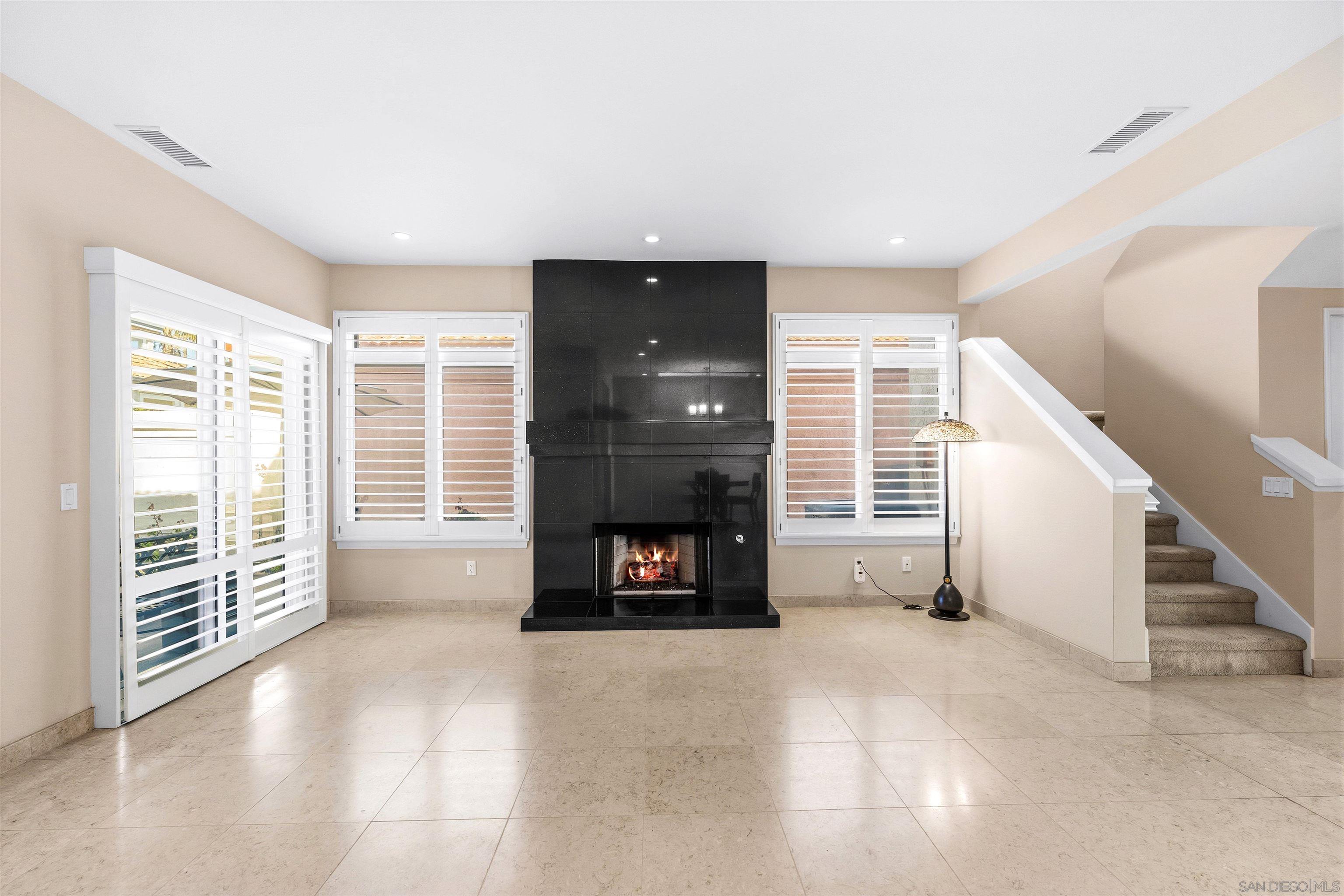 Detail Gallery Image 8 of 50 For 51  Delaport Place, Coronado,  CA 92118 - 3 Beds | 3 Baths