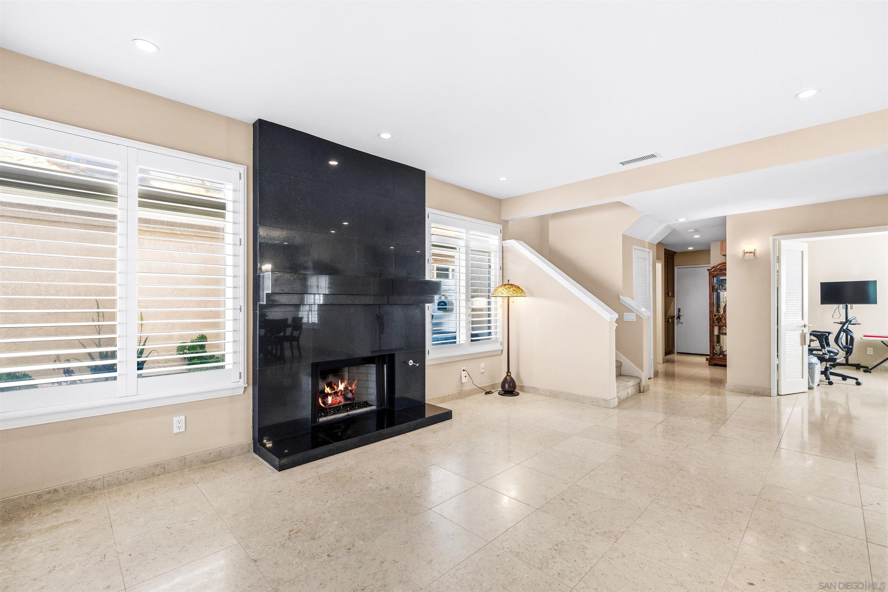 Detail Gallery Image 9 of 50 For 51  Delaport Place, Coronado,  CA 92118 - 3 Beds | 3 Baths