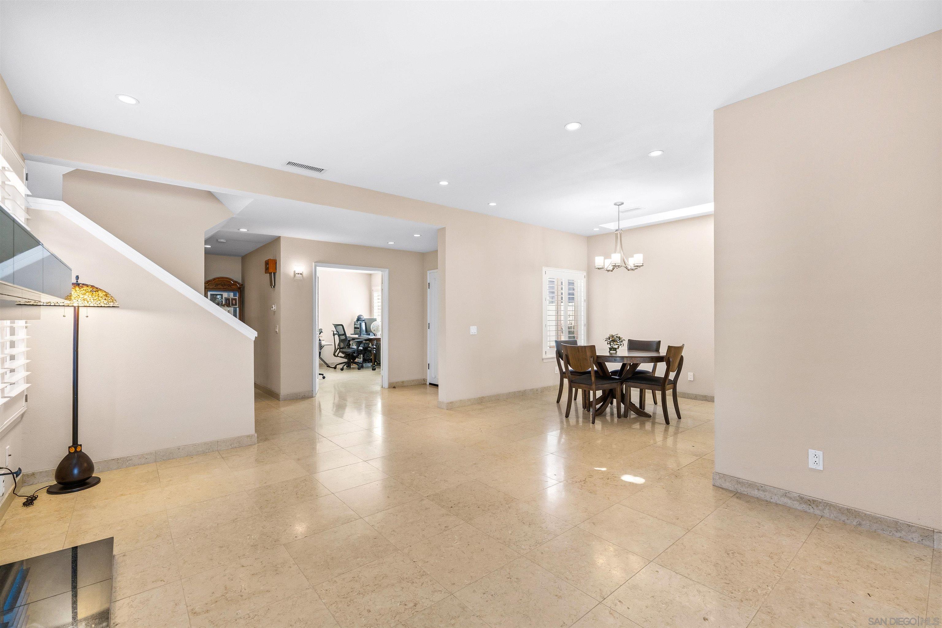 Detail Gallery Image 10 of 50 For 51  Delaport Place, Coronado,  CA 92118 - 3 Beds | 3 Baths