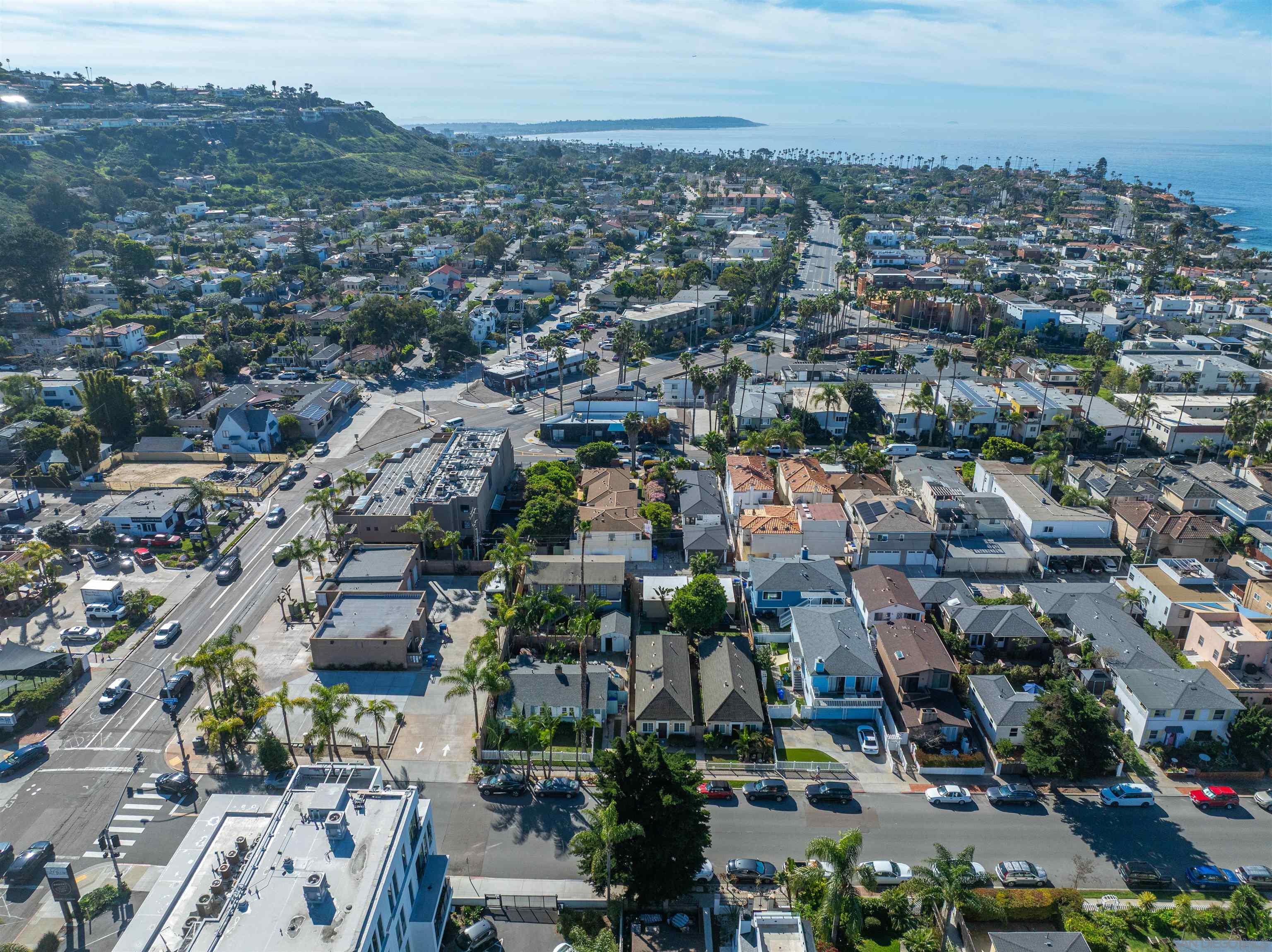 Detail Gallery Image 2 of 28 For 444  Bonair Street, La Jolla,  CA 92037 - – Beds | – Baths