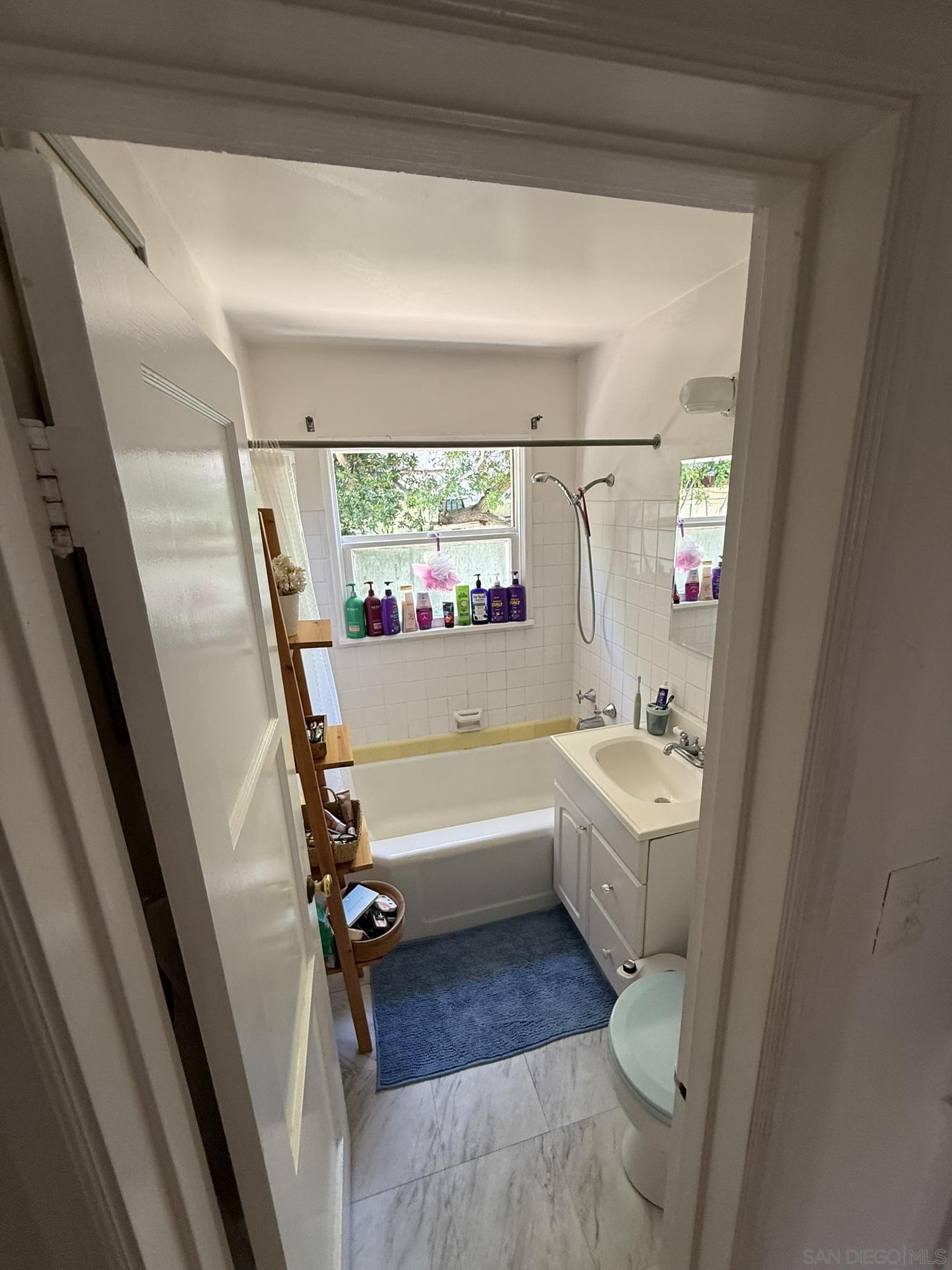 Detail Gallery Image 17 of 28 For 444  Bonair Street, La Jolla,  CA 92037 - – Beds | – Baths