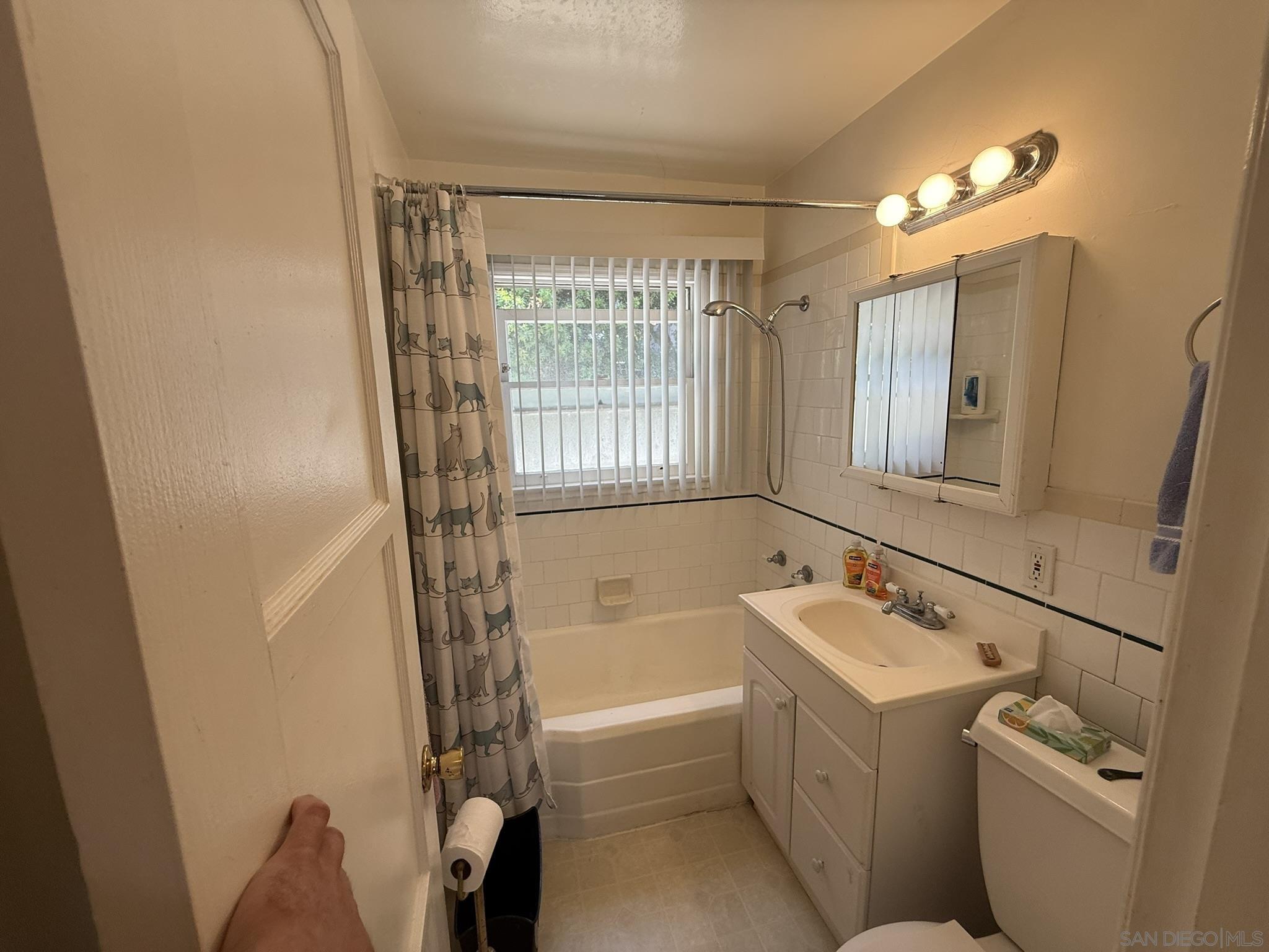 Detail Gallery Image 6 of 28 For 444  Bonair Street, La Jolla,  CA 92037 - – Beds | – Baths