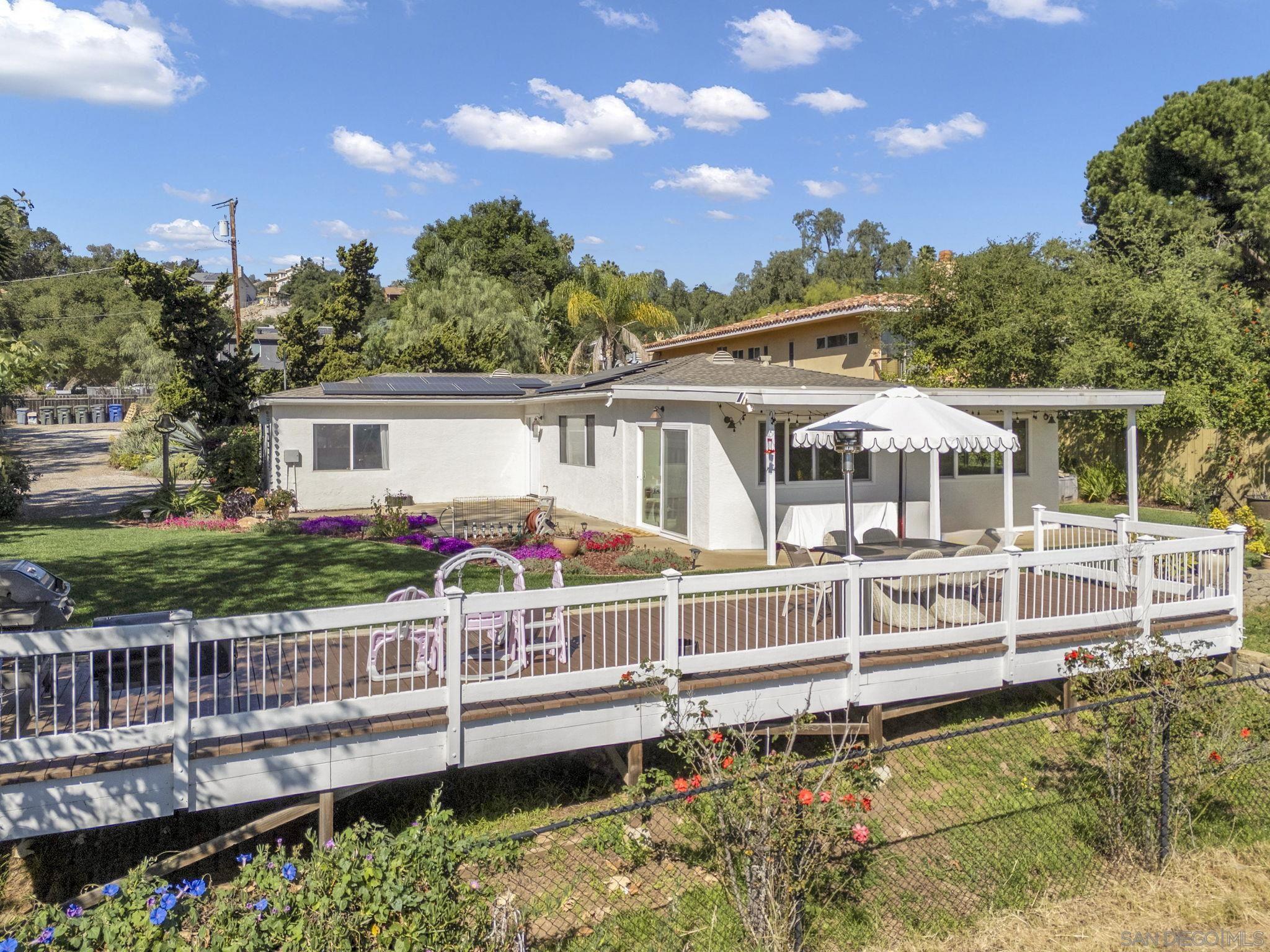 Detail Gallery Image 2 of 50 For 214  Kens, El Cajon,  CA 92021 - 4 Beds | 3 Baths