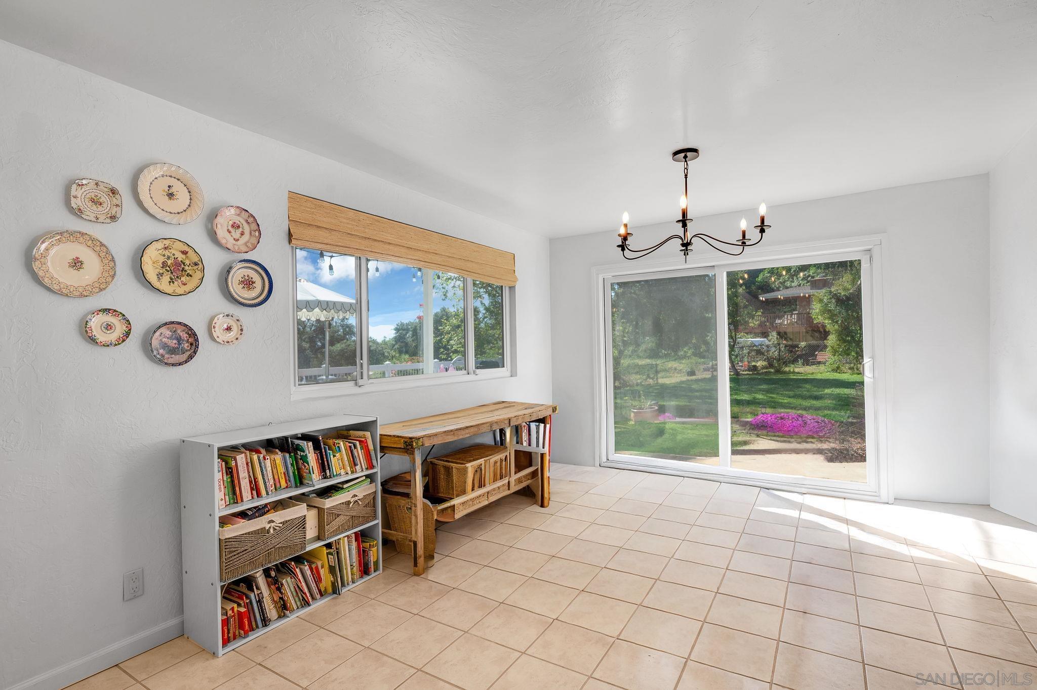 Detail Gallery Image 15 of 50 For 214  Kens, El Cajon,  CA 92021 - 4 Beds | 3 Baths