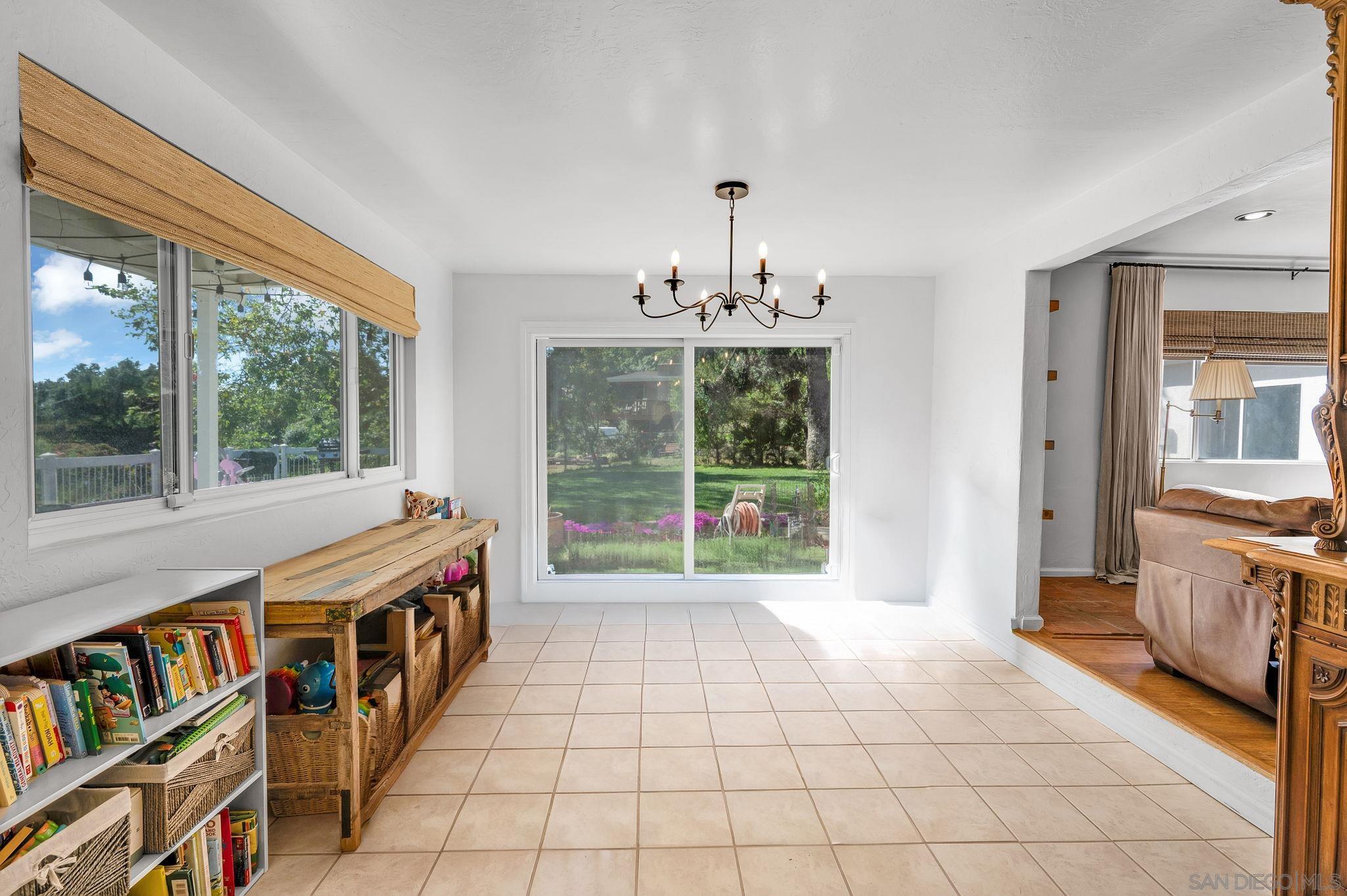 Detail Gallery Image 16 of 50 For 214  Kens, El Cajon,  CA 92021 - 4 Beds | 3 Baths