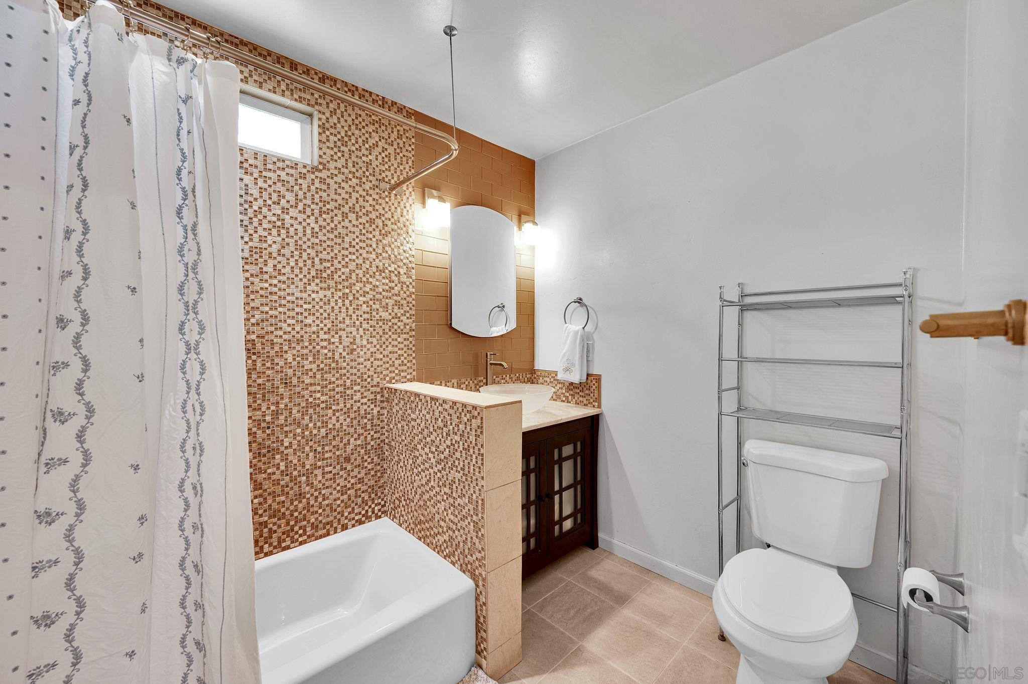 Detail Gallery Image 30 of 50 For 214  Kens, El Cajon,  CA 92021 - 4 Beds | 3 Baths