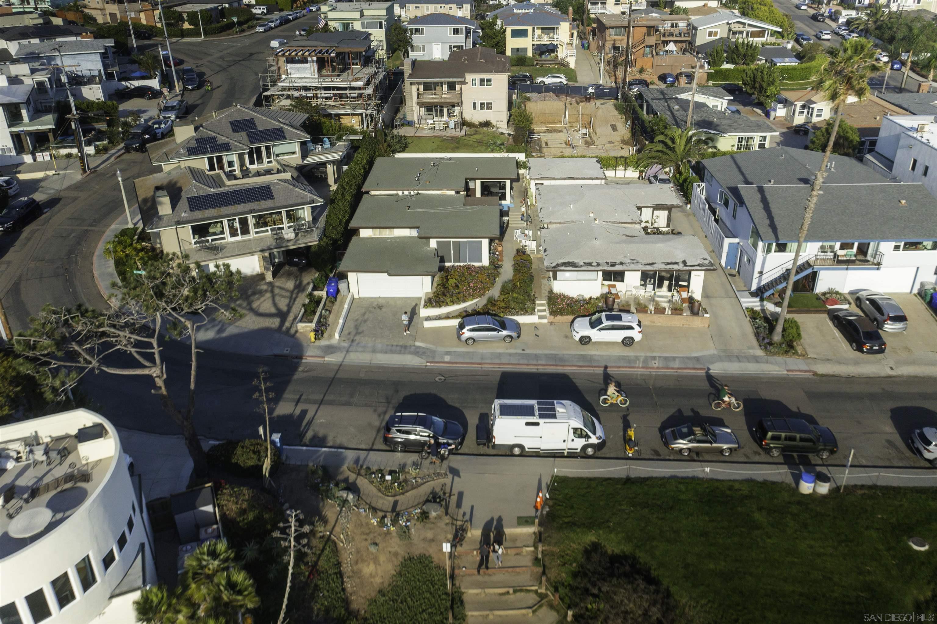 Detail Gallery Image 11 of 36 For 4933-35  Ocean Boulevard, San Diego,  CA 92109 - – Beds | – Baths