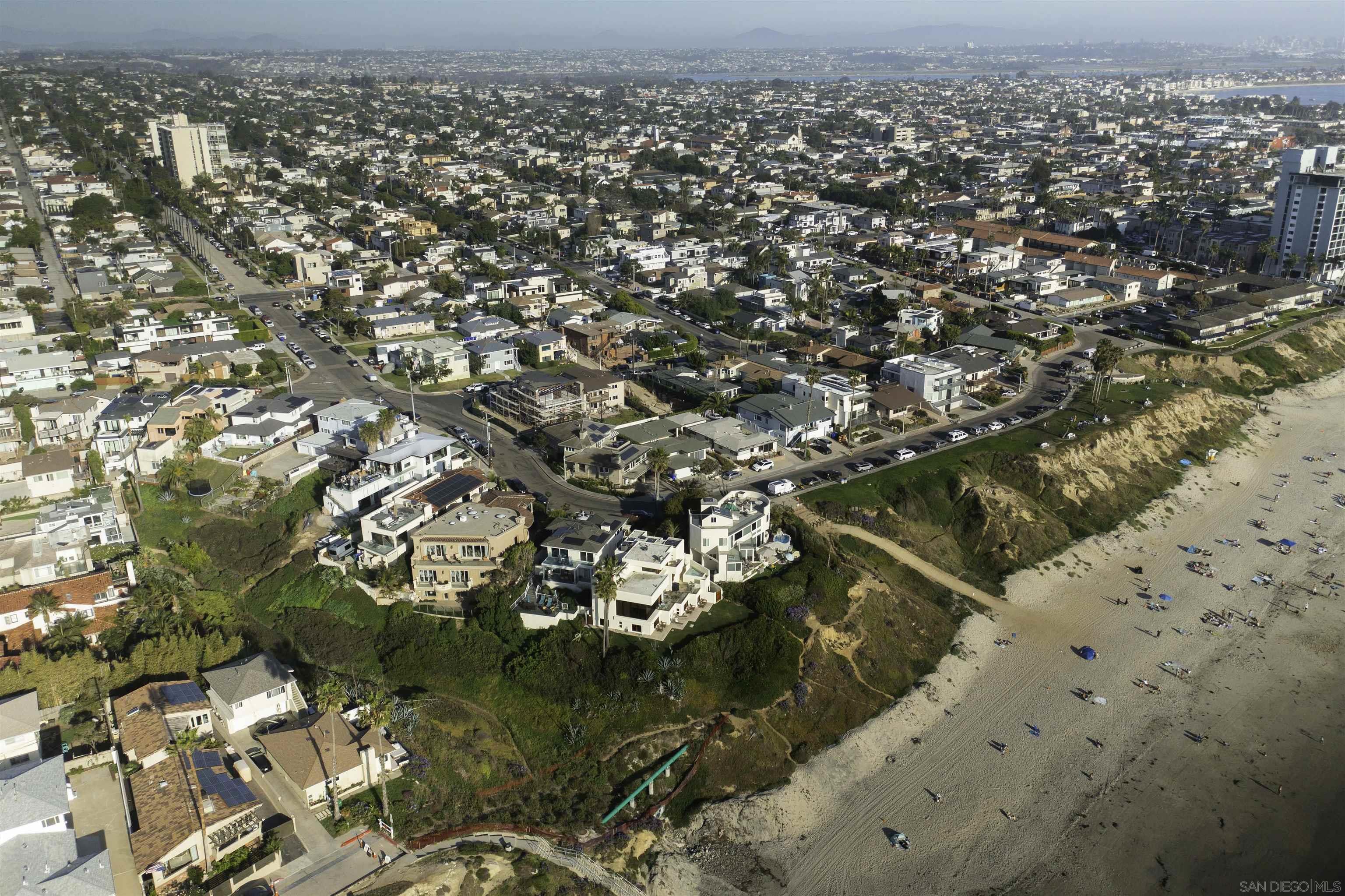 Detail Gallery Image 18 of 36 For 4933-35  Ocean Boulevard, San Diego,  CA 92109 - – Beds | – Baths