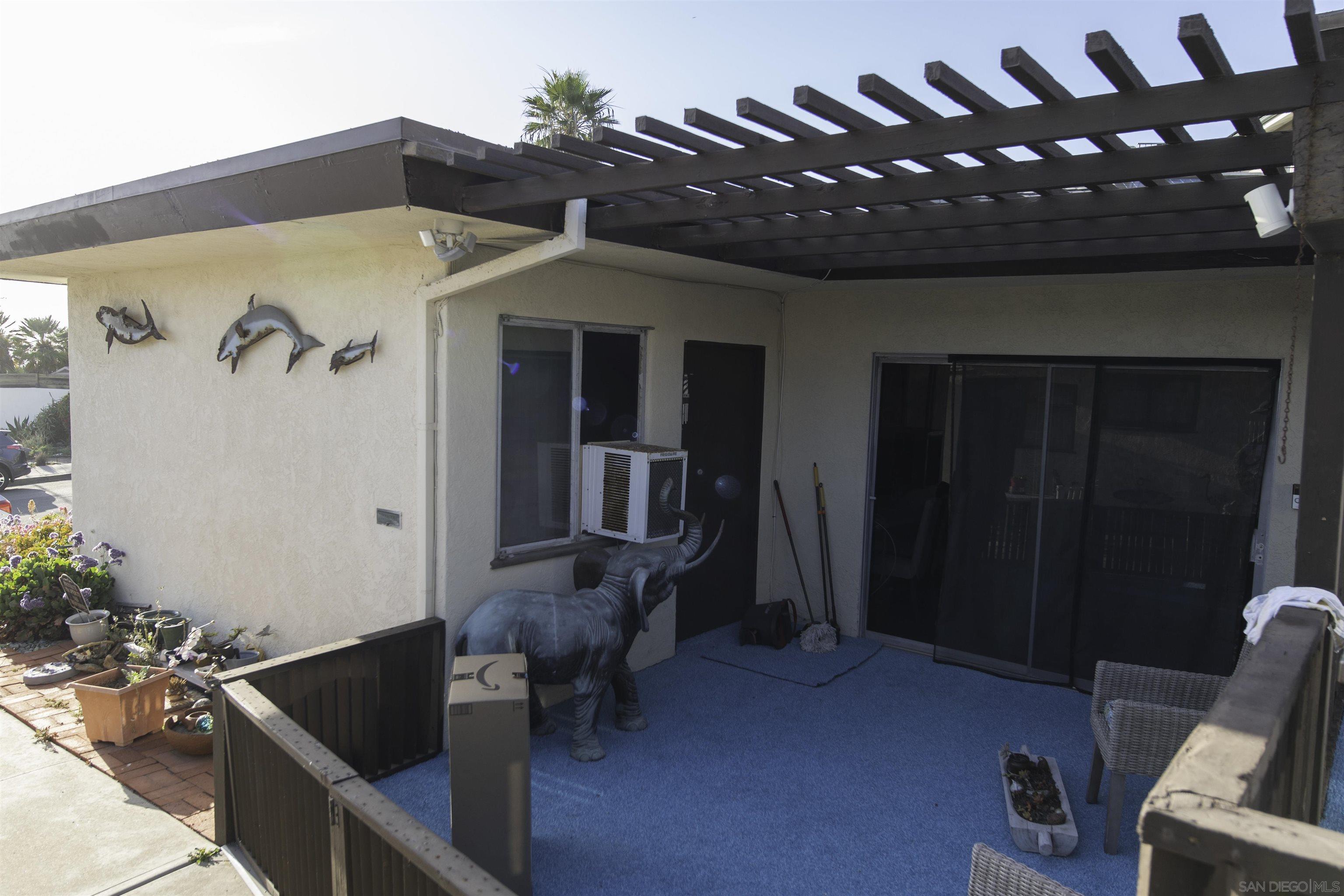 Detail Gallery Image 27 of 36 For 4933-35  Ocean Boulevard, San Diego,  CA 92109 - – Beds | – Baths