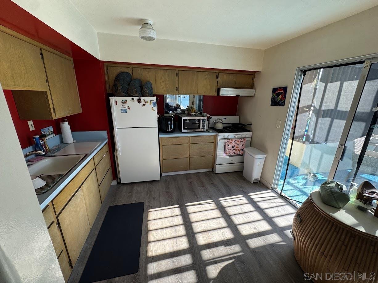 Detail Gallery Image 32 of 36 For 4933-35  Ocean Boulevard, San Diego,  CA 92109 - – Beds | – Baths