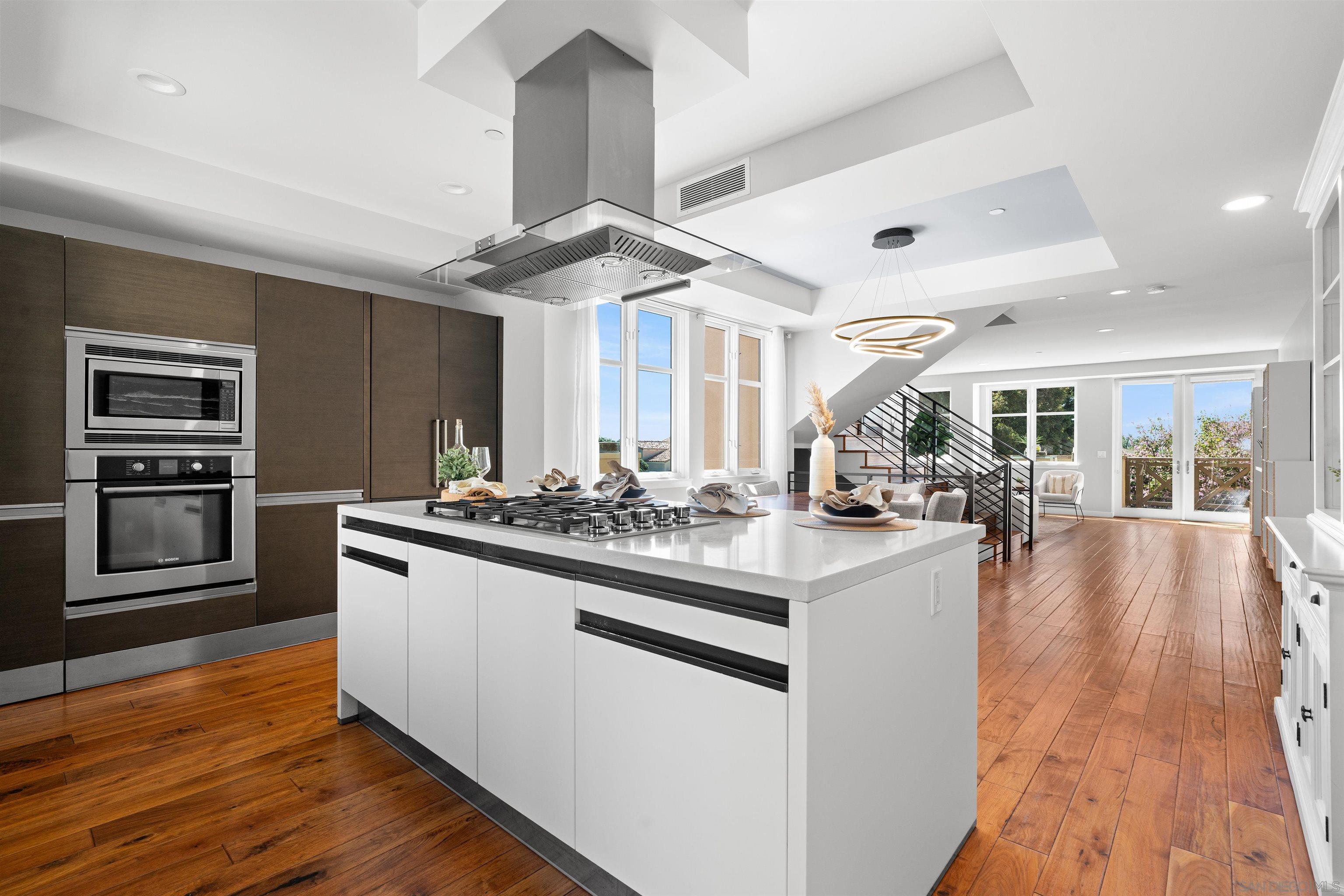 Front Image Thumbnail for SD260006844