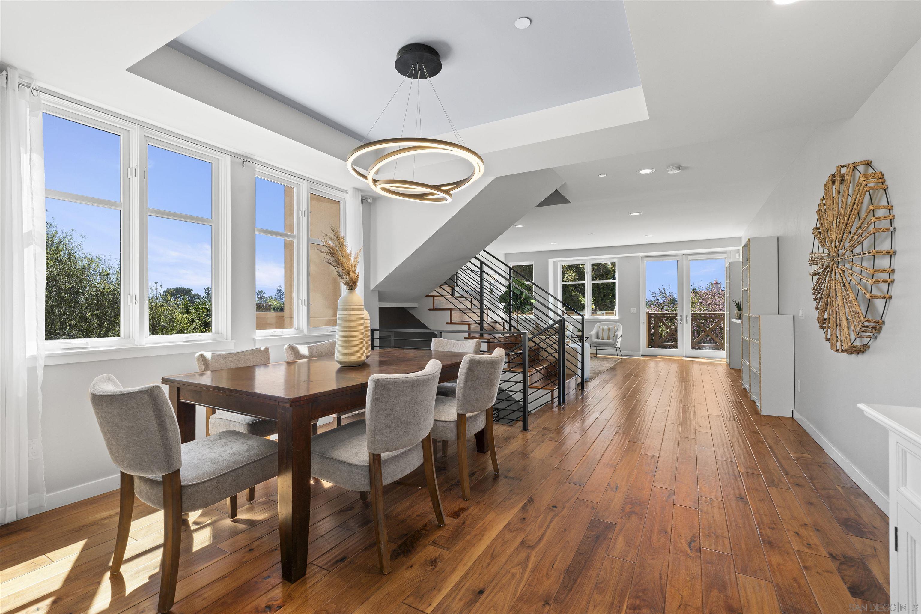 Detail Gallery Image 4 of 49 For 215  2nd St  #101,  Encinitas,  CA 92024 - 4 Beds | 2/1 Baths