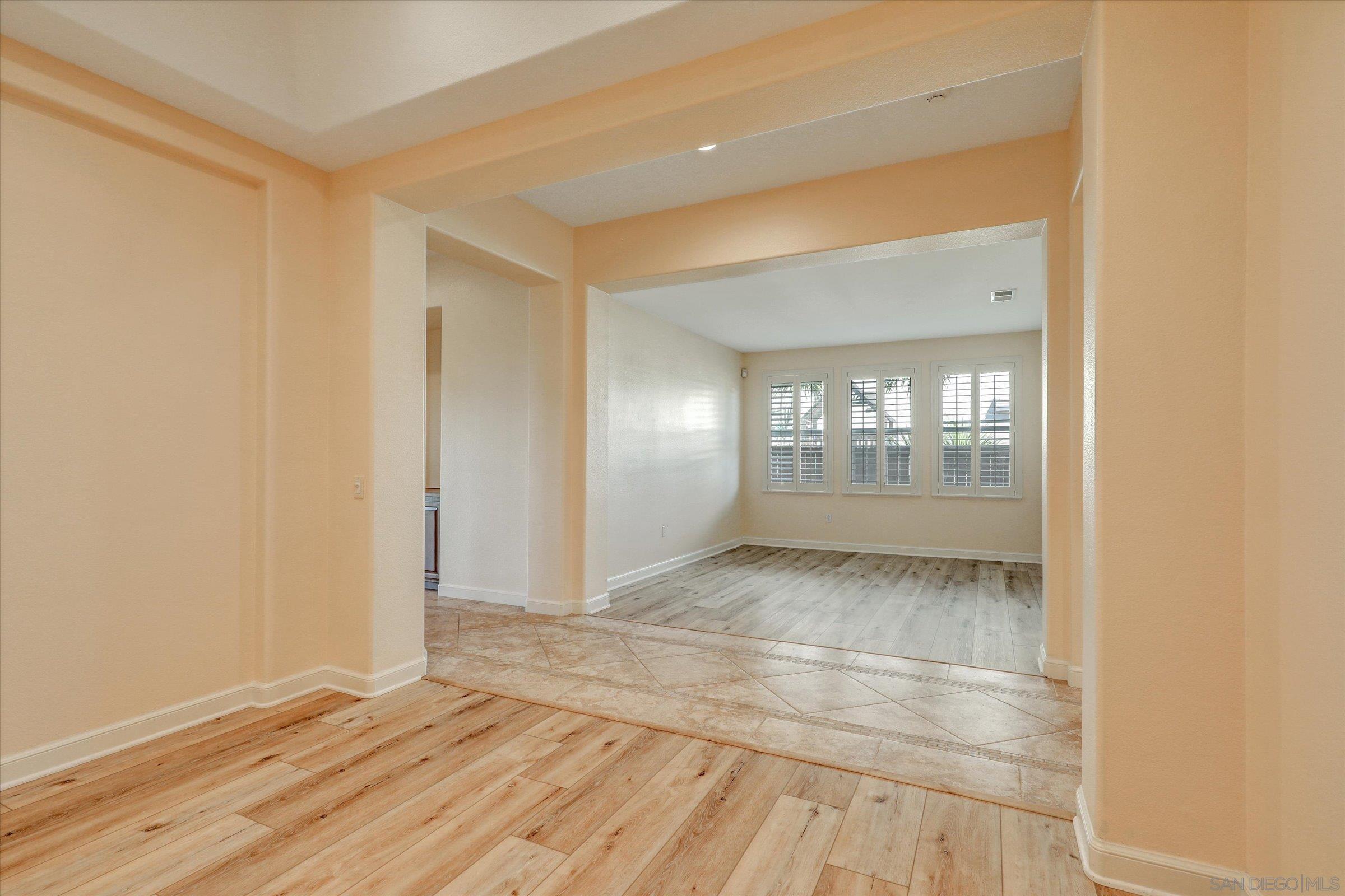 Detail Gallery Image 12 of 32 For 1648  Sagewood Way, San Marcos,  CA 92078 - 4 Beds | 3 Baths