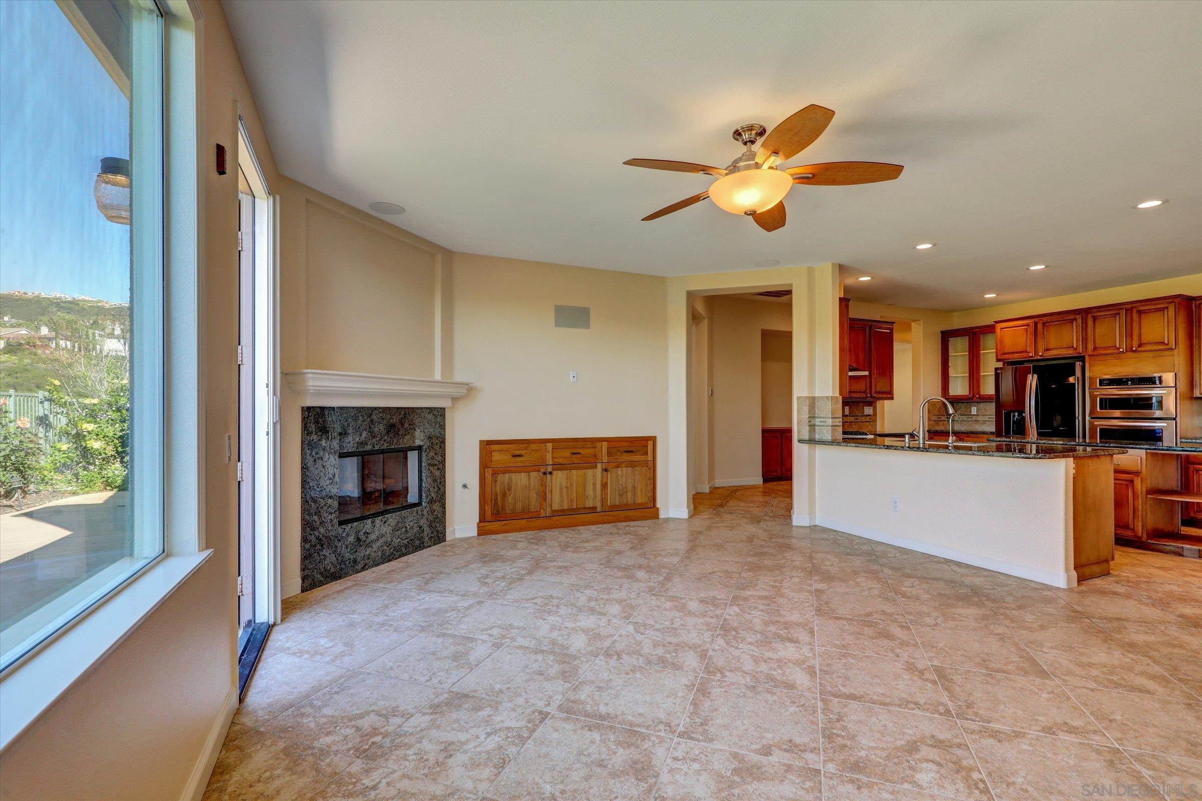 Detail Gallery Image 15 of 32 For 1648  Sagewood Way, San Marcos,  CA 92078 - 4 Beds | 3 Baths