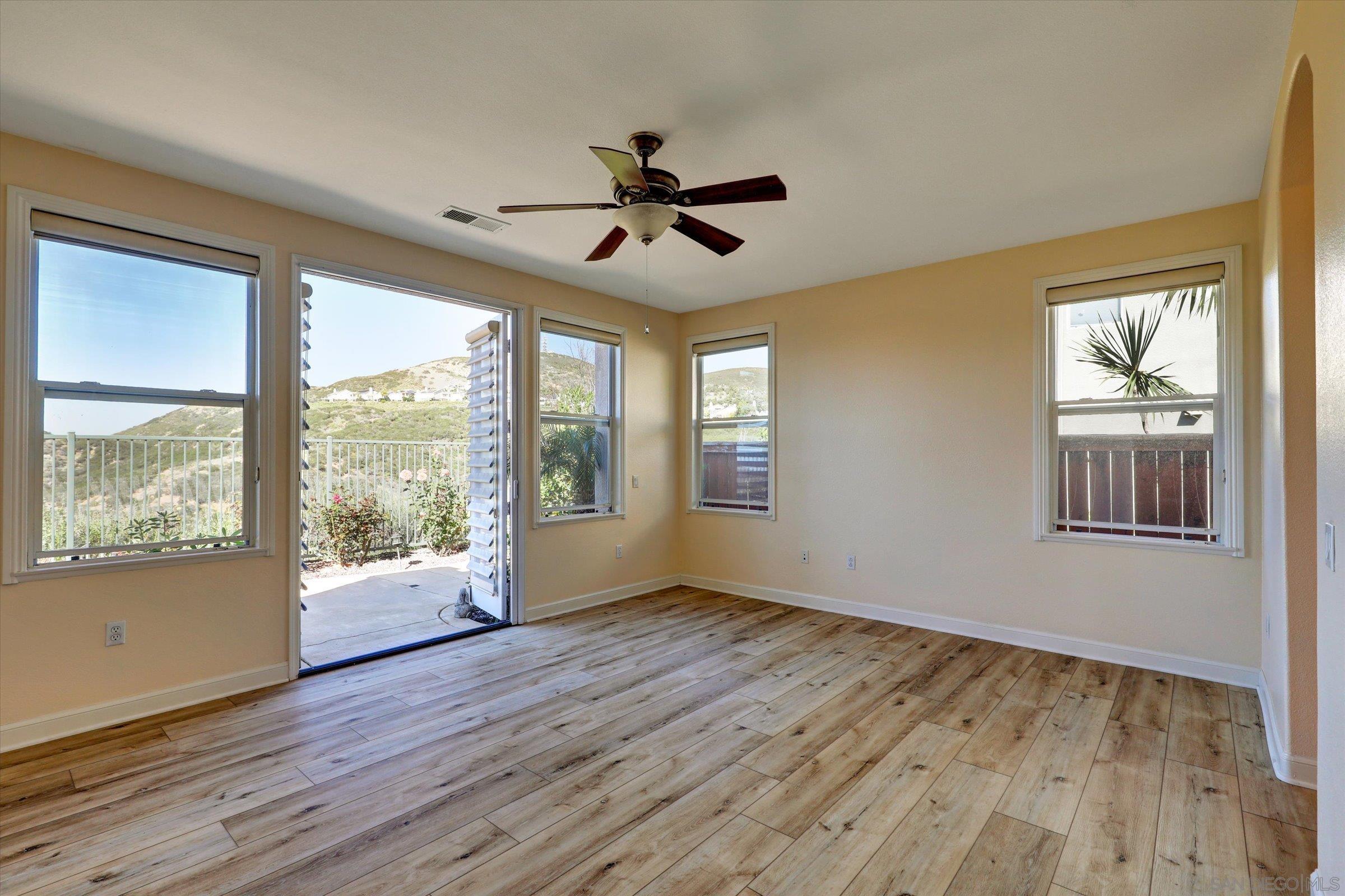 Detail Gallery Image 20 of 32 For 1648  Sagewood Way, San Marcos,  CA 92078 - 4 Beds | 3 Baths