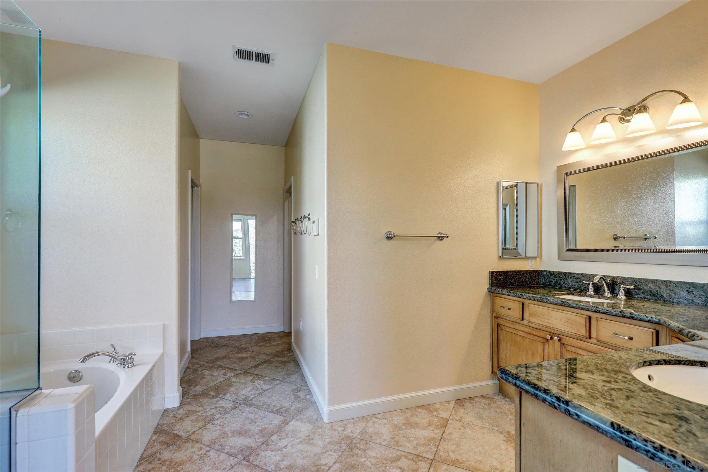 Detail Gallery Image 24 of 32 For 1648  Sagewood Way, San Marcos,  CA 92078 - 4 Beds | 3 Baths