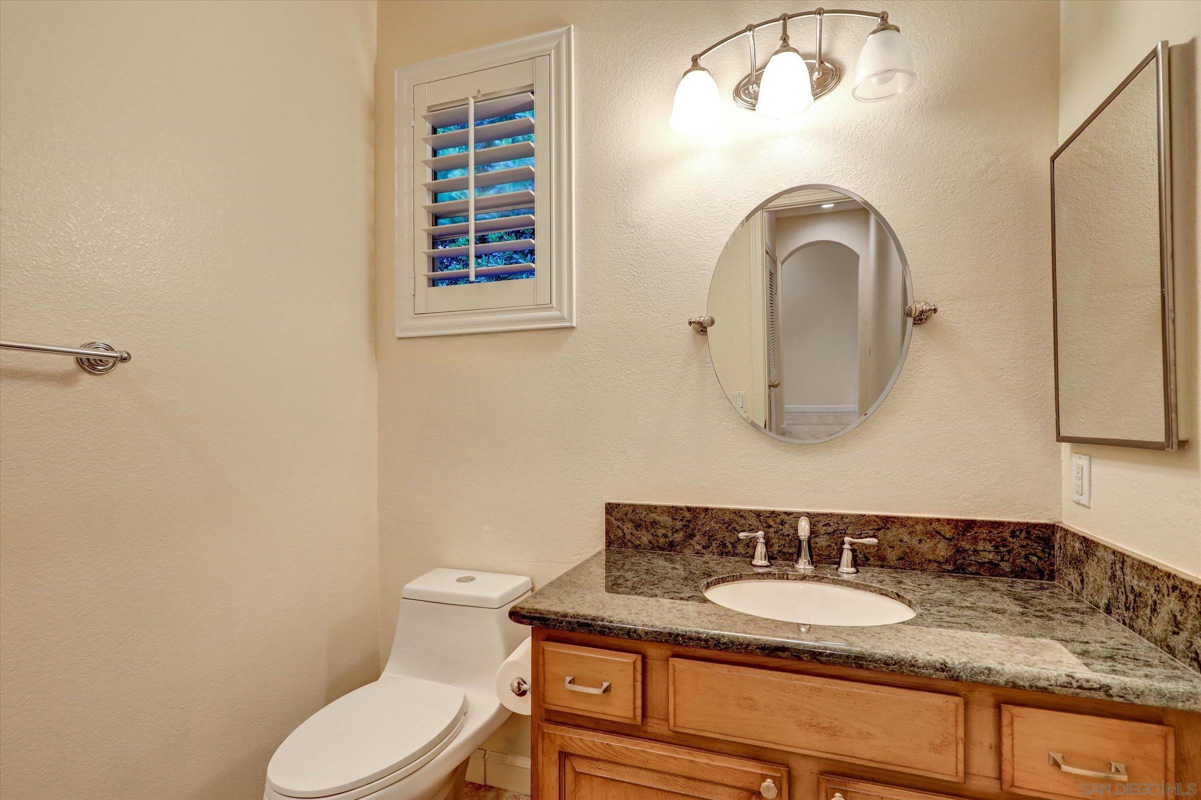 Detail Gallery Image 10 of 32 For 1648  Sagewood Way, San Marcos,  CA 92078 - 4 Beds | 3 Baths