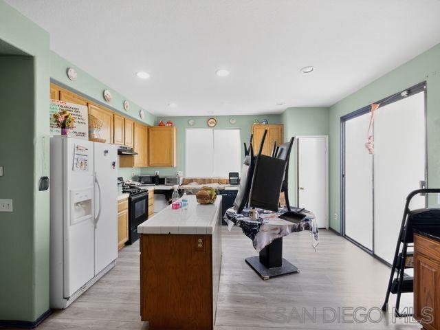 Detail Gallery Image 5 of 27 For 2824  Lancaster Ave, Hemet,  CA 92545 - 5 Beds | 2/1 Baths